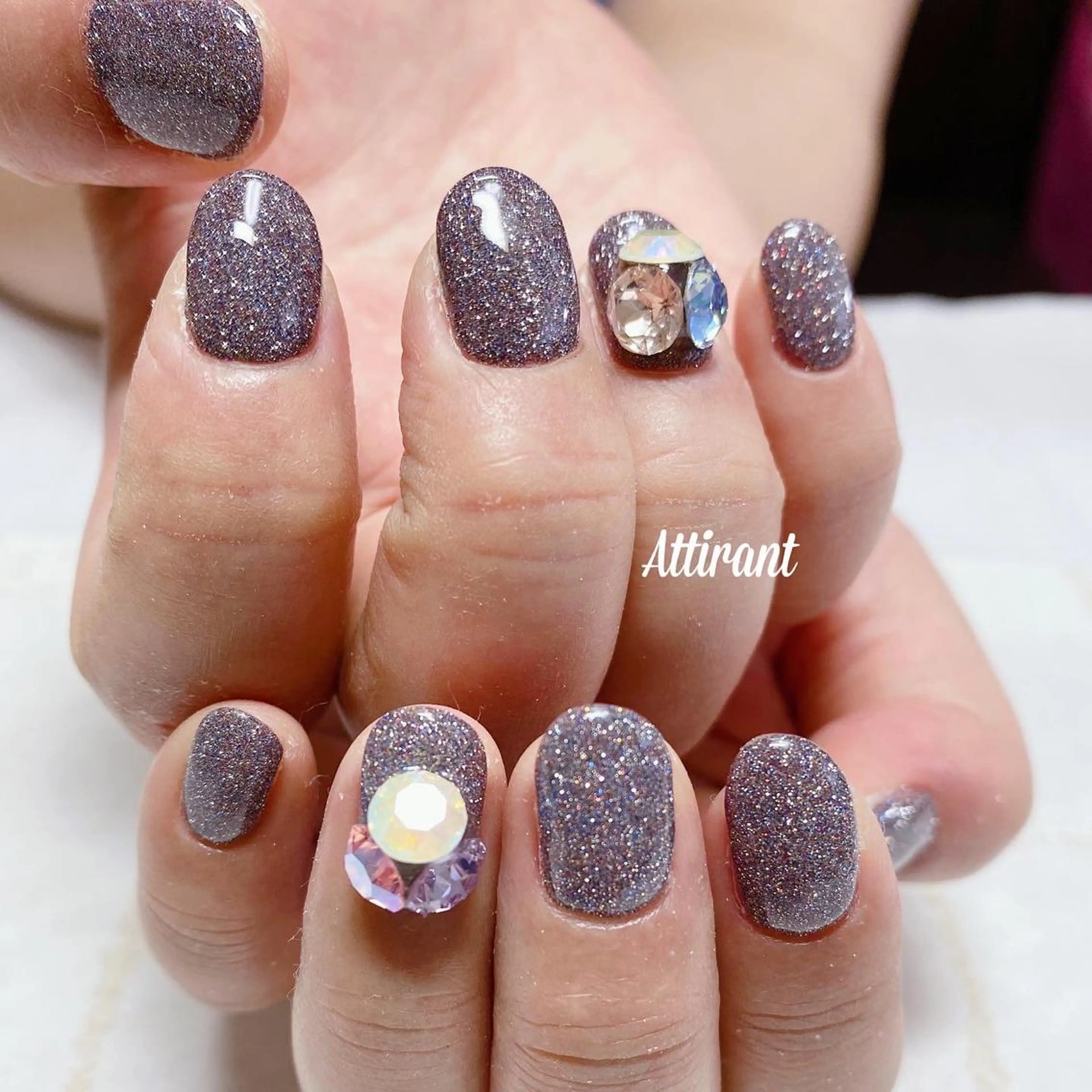 ネイル アートネイル フラッシュネイル ジェルネイル ラメ(グリッター) ハンドネイル ネイルサロン アティロン所属・ネイルサロン アティロンのネイルデザイン