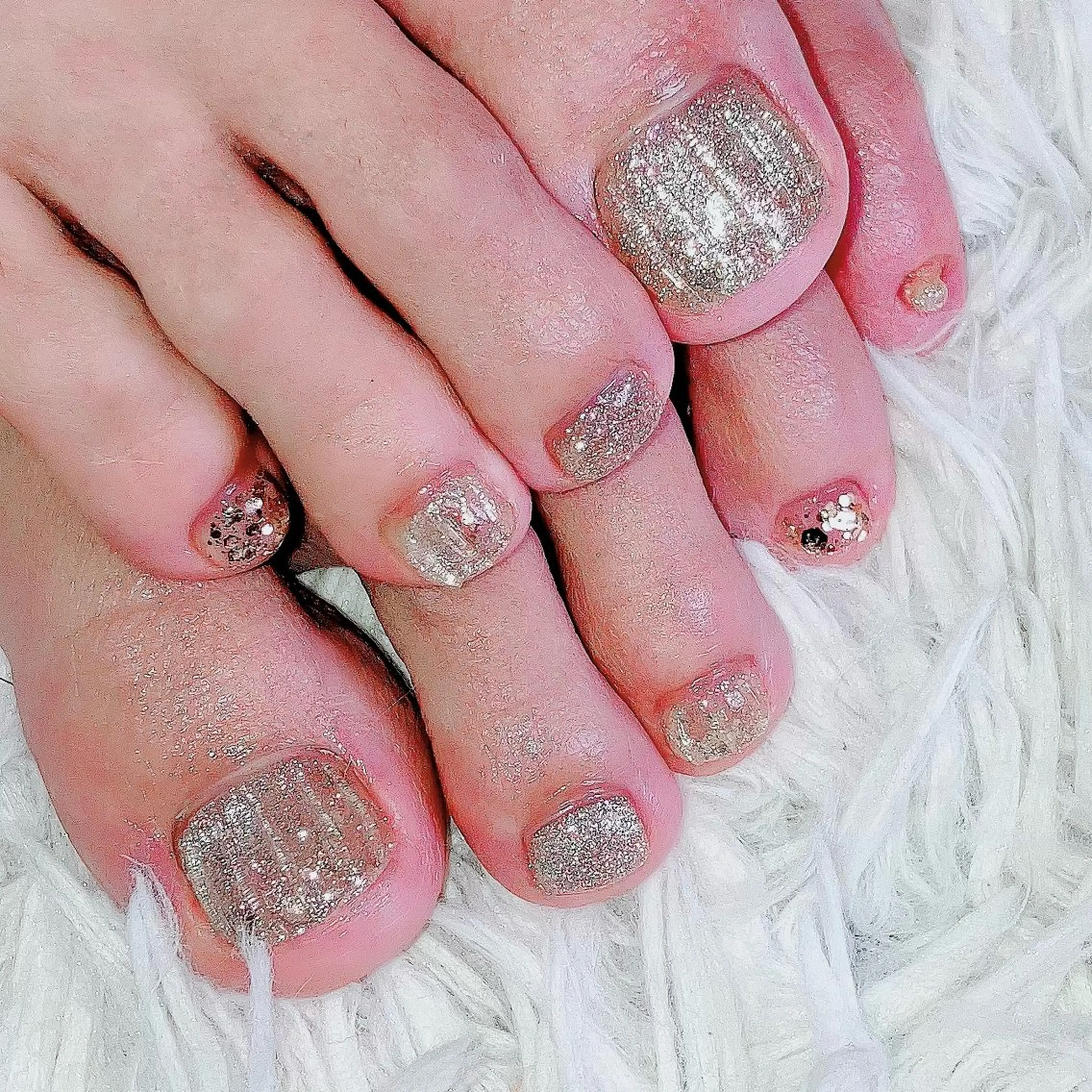 ネイル フットネイル haleyume所属・shino🌟 痛ネイルのネイルデザイン