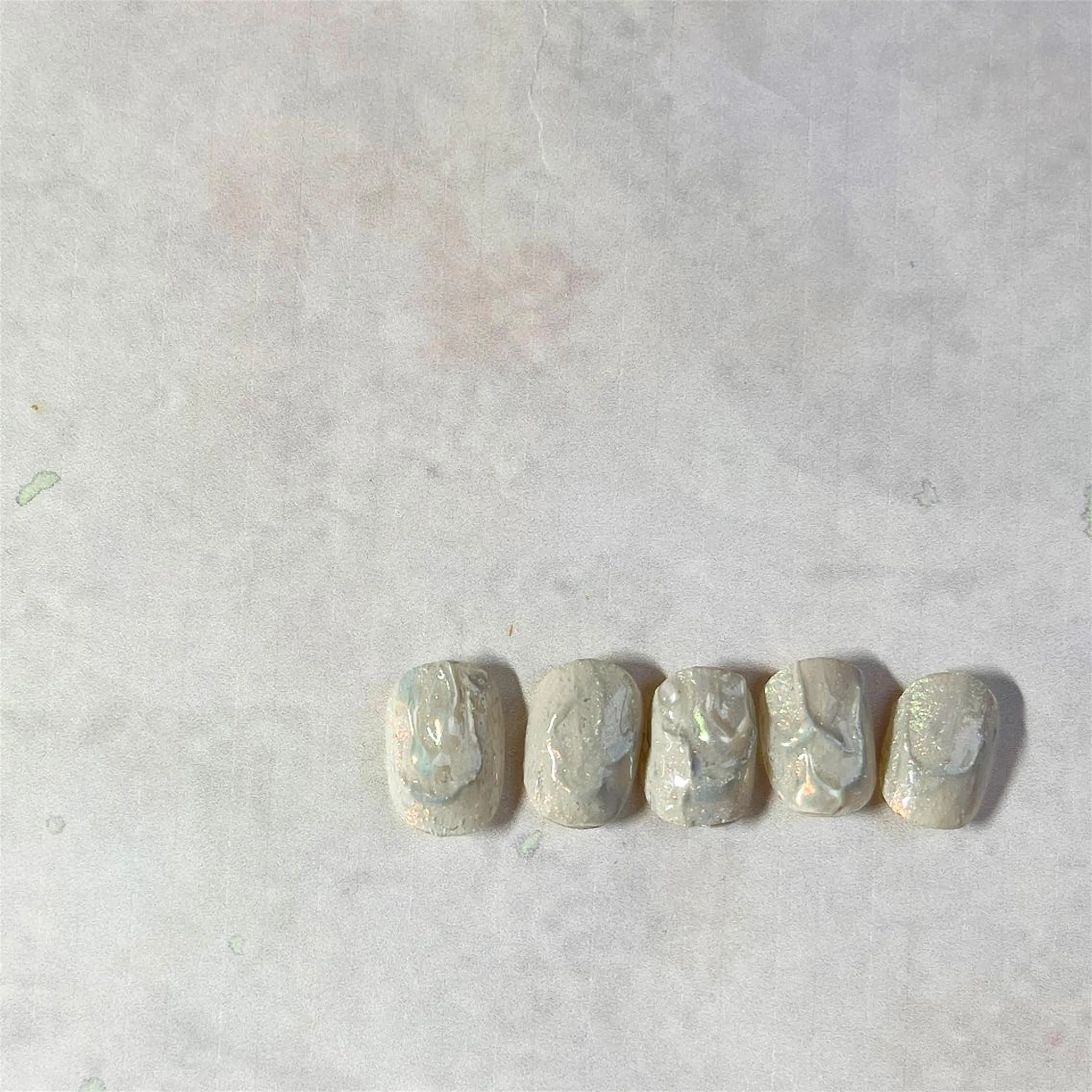 ネイル ニュアンスネイル ホワイト 冬ネイル フリーランス¨̮⃝ ネイリストOKADAのネイルデザイン