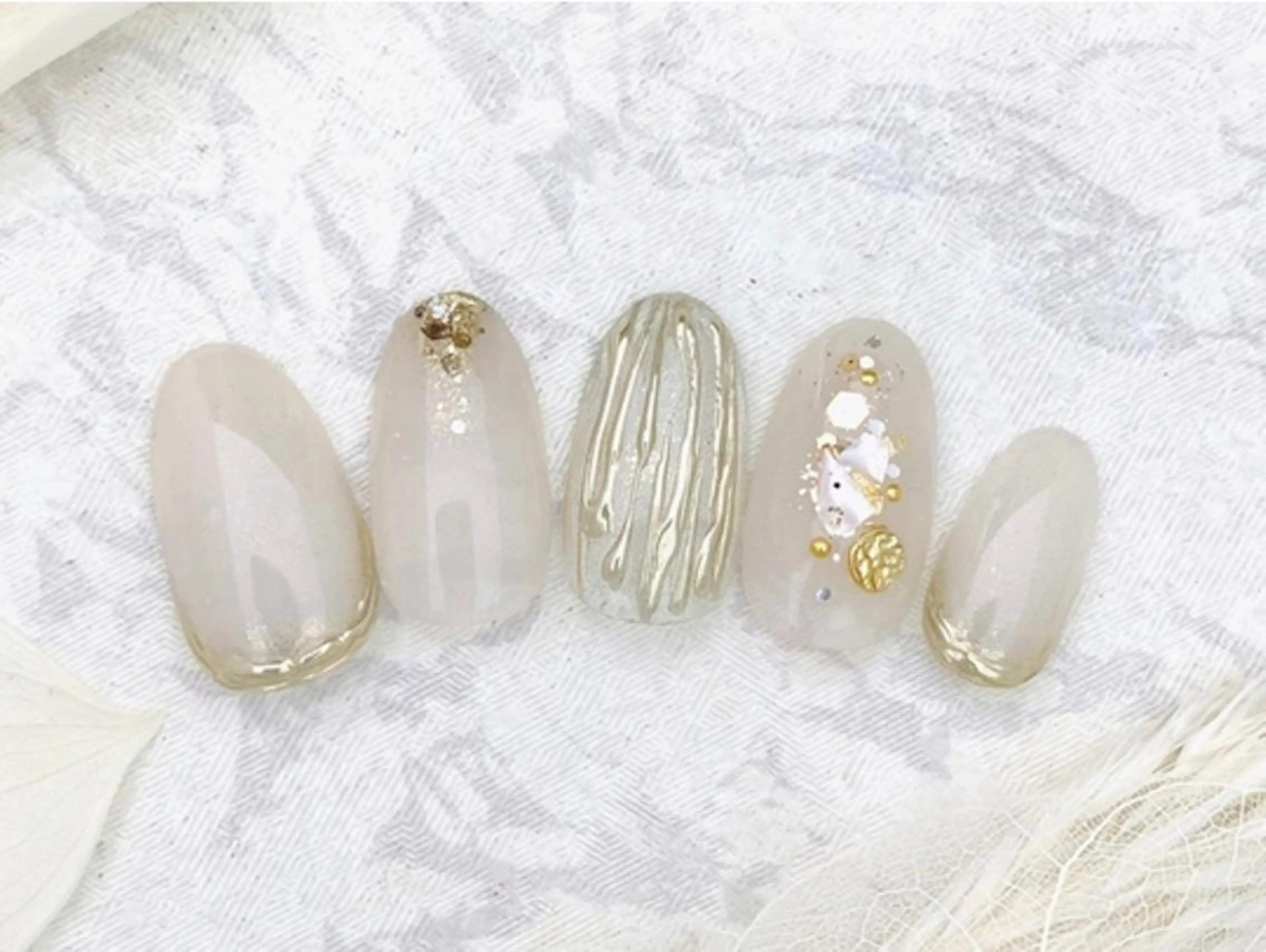 ネイル カジュアル ブライダルネイル emu nail所属・emunail あやかのネイルデザイン