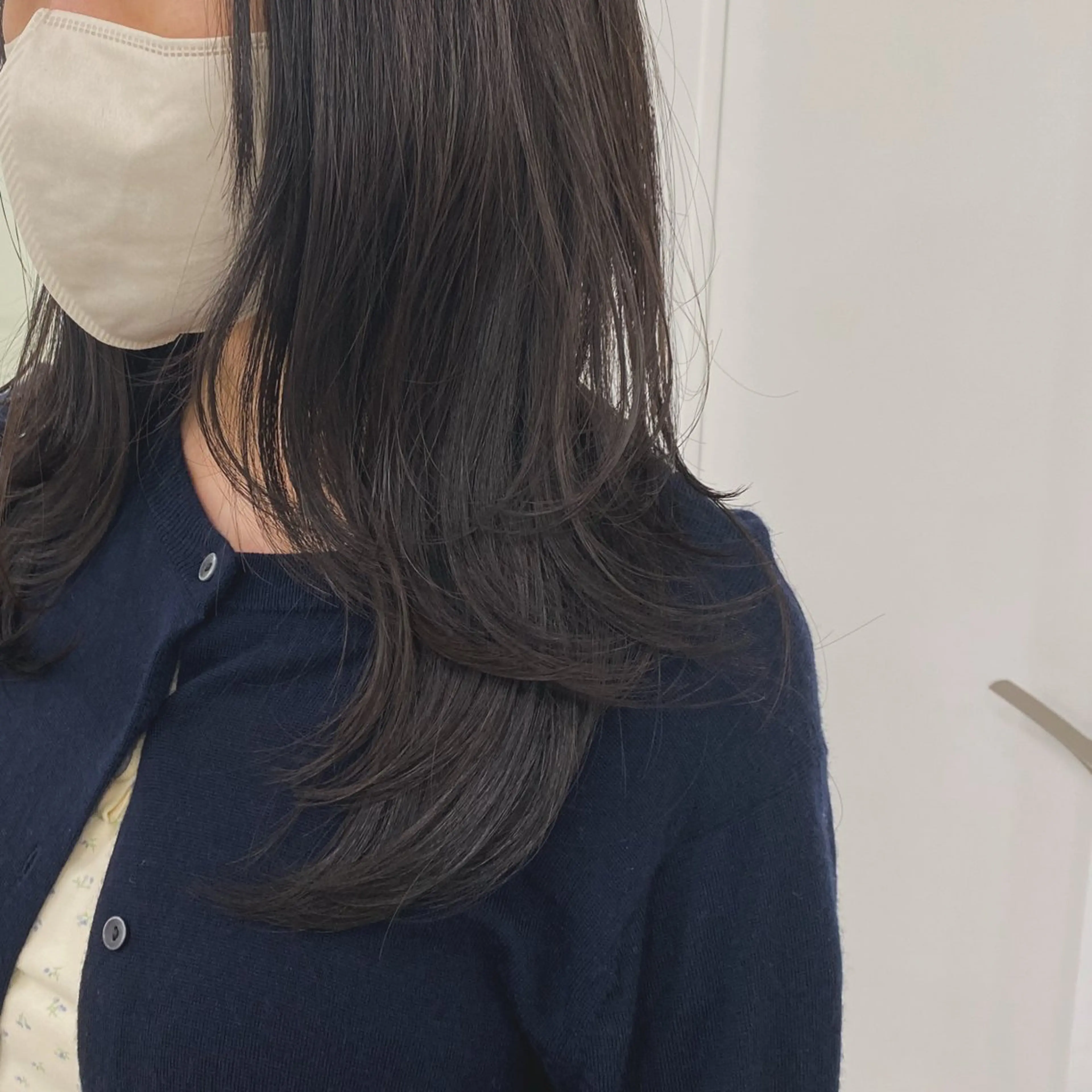 セミロング くびれヘア レイヤーカット RAF TOKYO 浜松所属・小粥 莉子のヘアスタイル