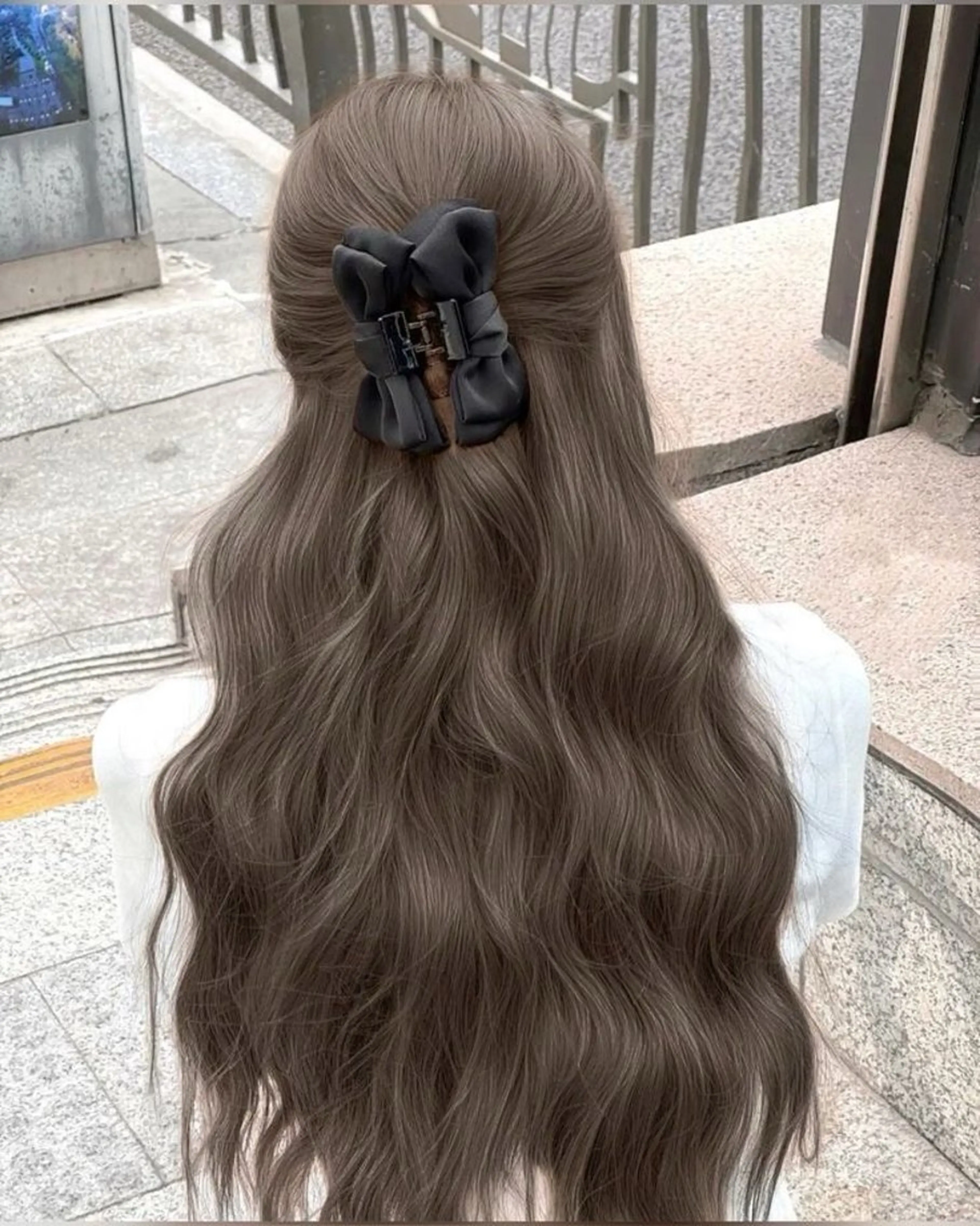 ロング カラー 透明感カラー グレージュ/あいのヘアスタイル