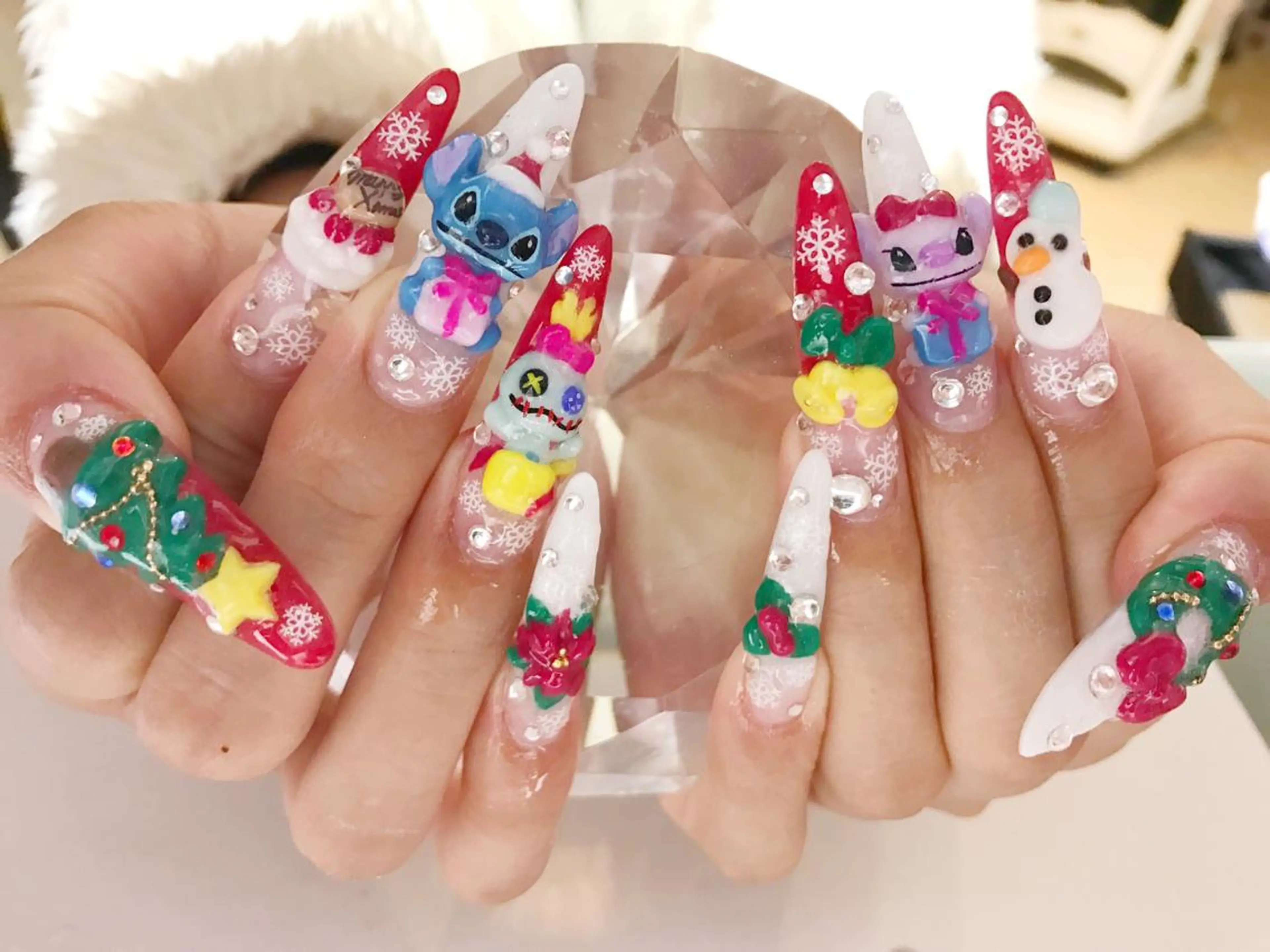 ネイル アートネイル ロングネイル スカルプネイル 冬ネイル クリスマス YUN 💅のネイルデザイン