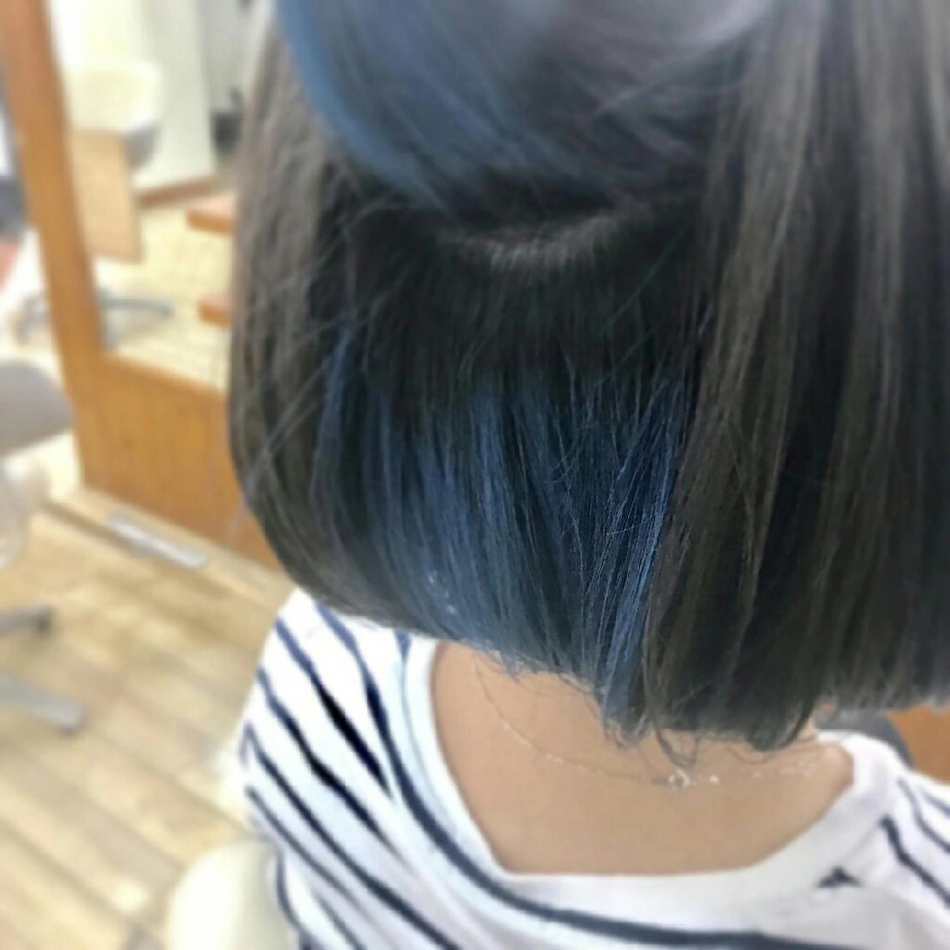 ミディアム カラー ブルーカラー インナーカラー Snaly カラー特化ページのヘアスタイル