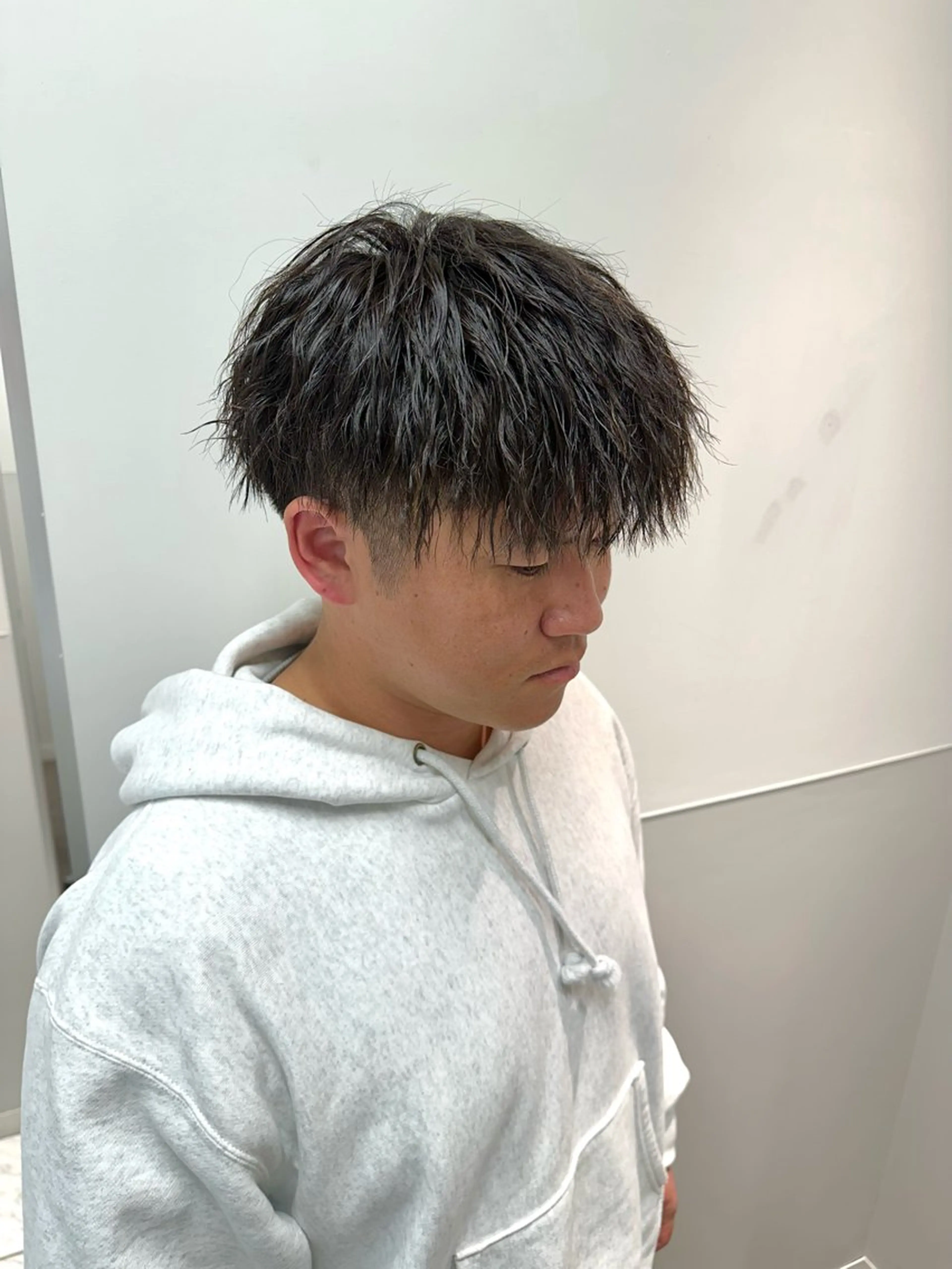 ショート パーマ メンズ メンズパーマ メンズツイストパーマ ツイストパーマ カット パーマ SALOWIN大宮 /KYOHEI✂️のヘアスタイル