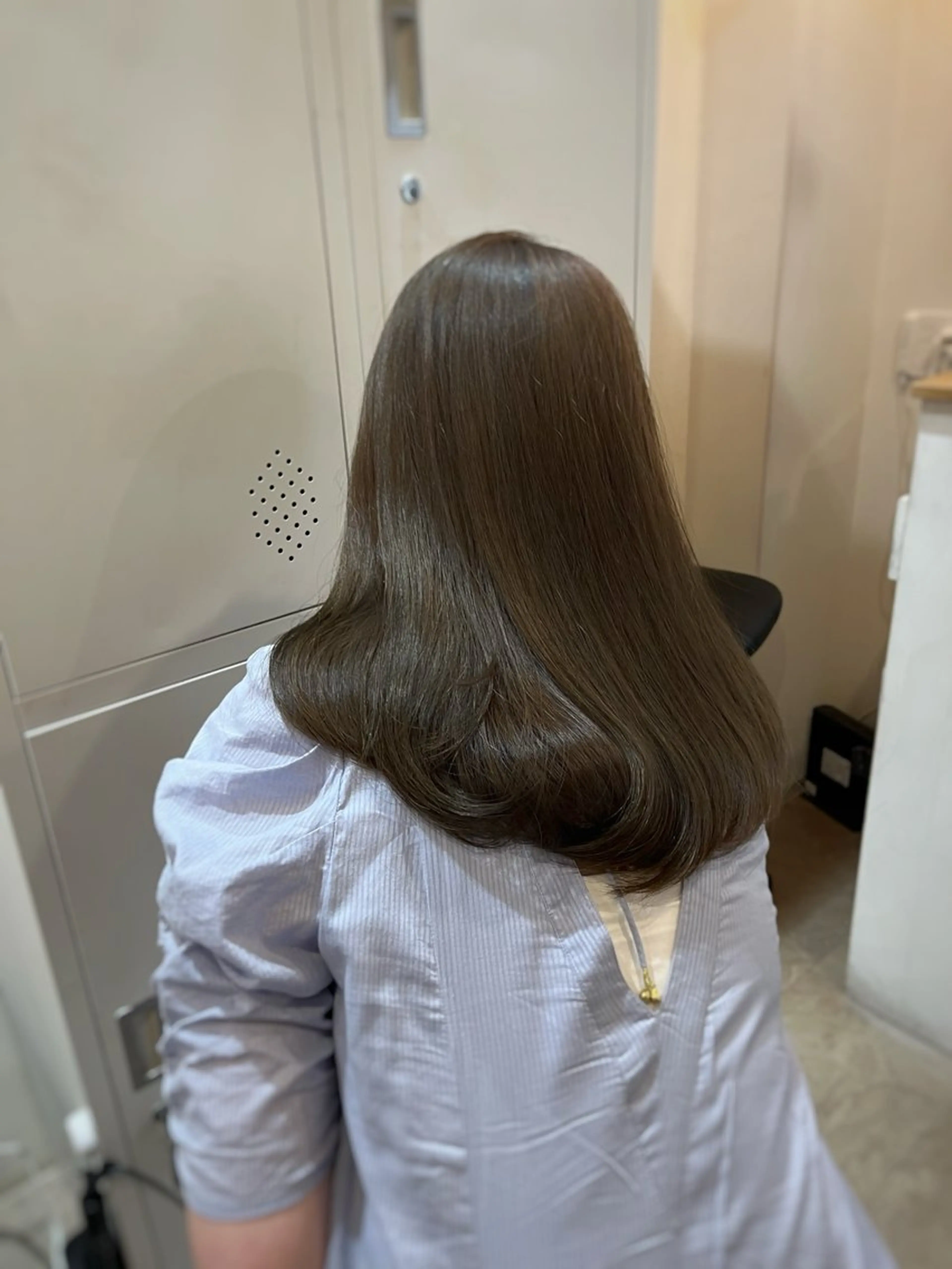 セミロング カラー 下石怜子/レイヤー/ 透明感カラーのヘアスタイル