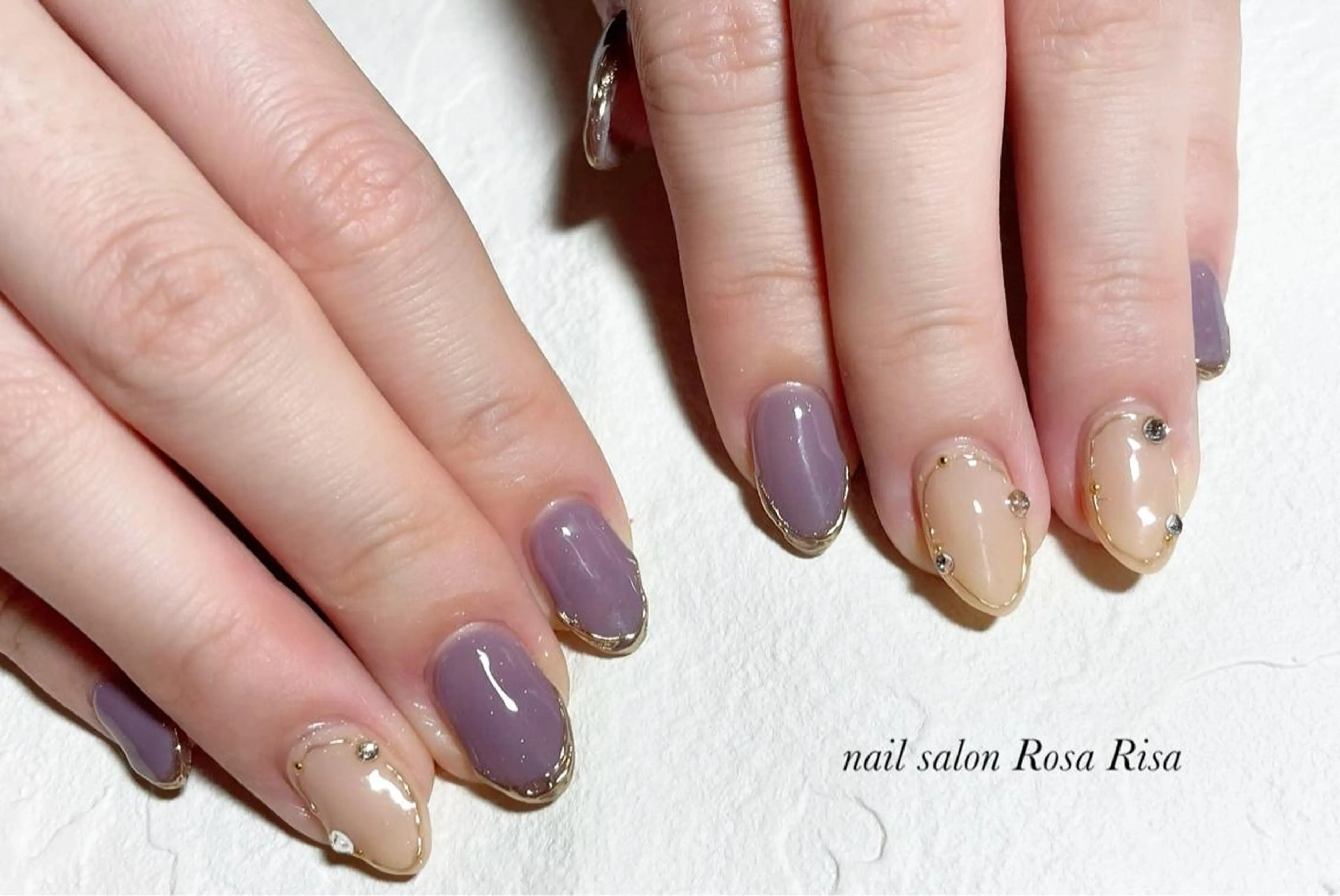 ミディアム ネイル ハンドネイル ネイルスタジオ シェイクユアハンズのネイルデザイン