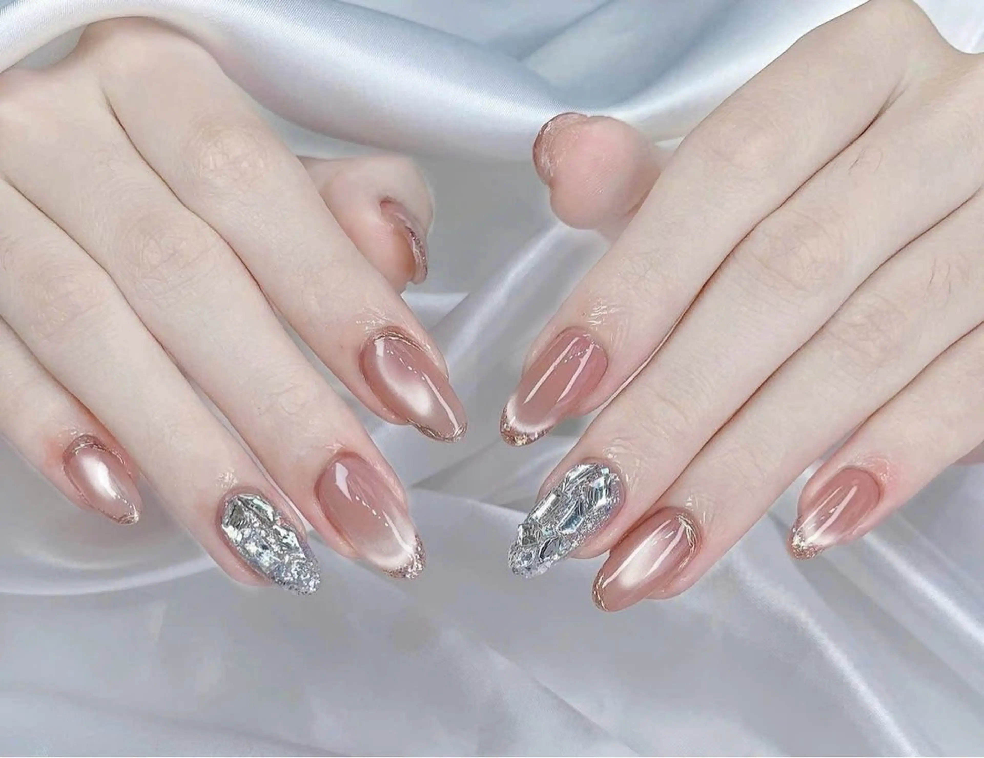 ネイル ハンドネイル T. Leeのネイルデザイン