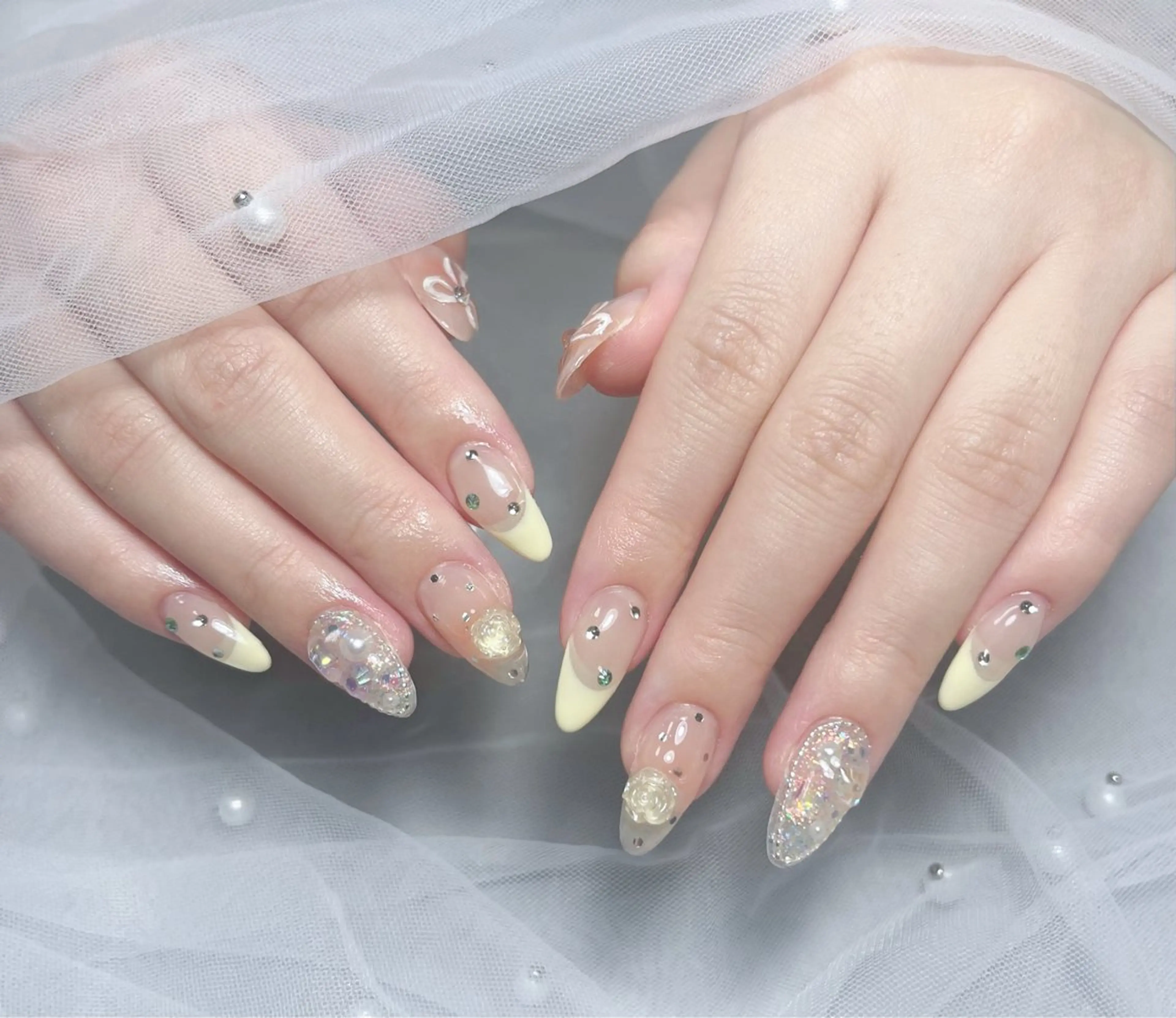 ネイル オーロラネイル クリアネイル フラッシュネイル ジェルネイル グラデーション ハンドネイル Amee Nail Salonのネイルデザイン