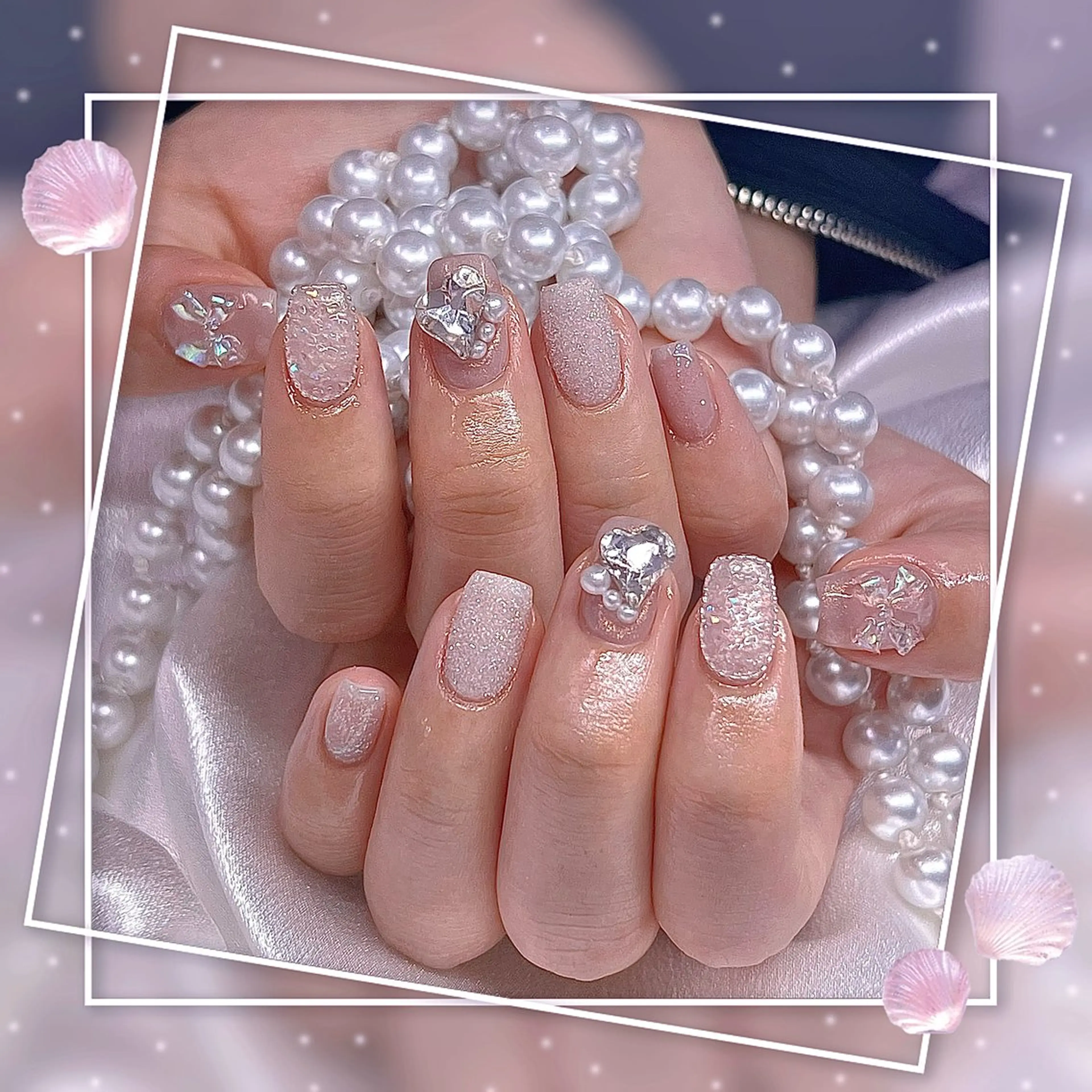 ネイル フレンチネイル グラデーション キラキラネイル 韓国ネイル マグネットネイル Chill Nailsalonのネイルデザイン