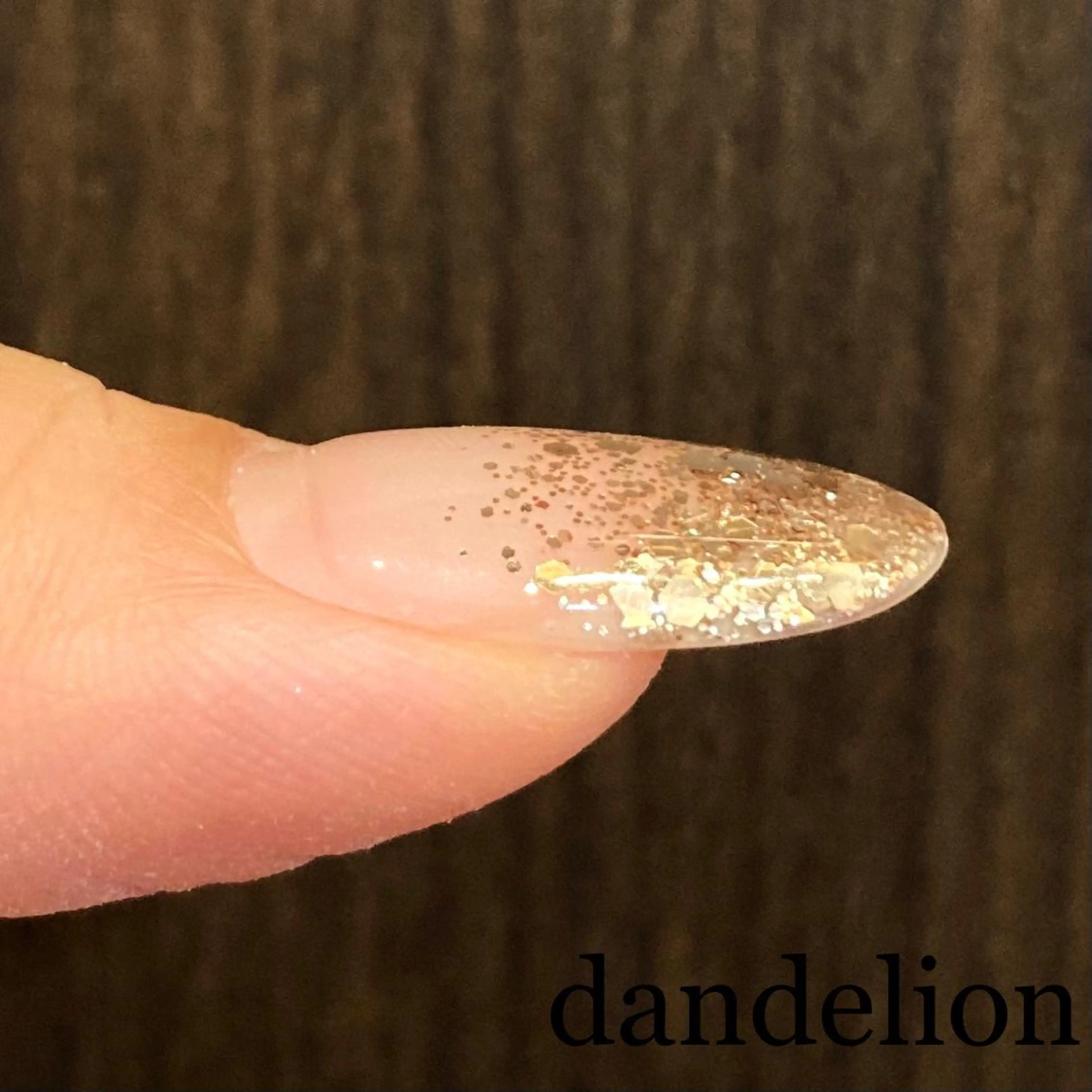 ネイル ハンドネイル ハンドケア dandelion ダンデライオンのネイルデザイン