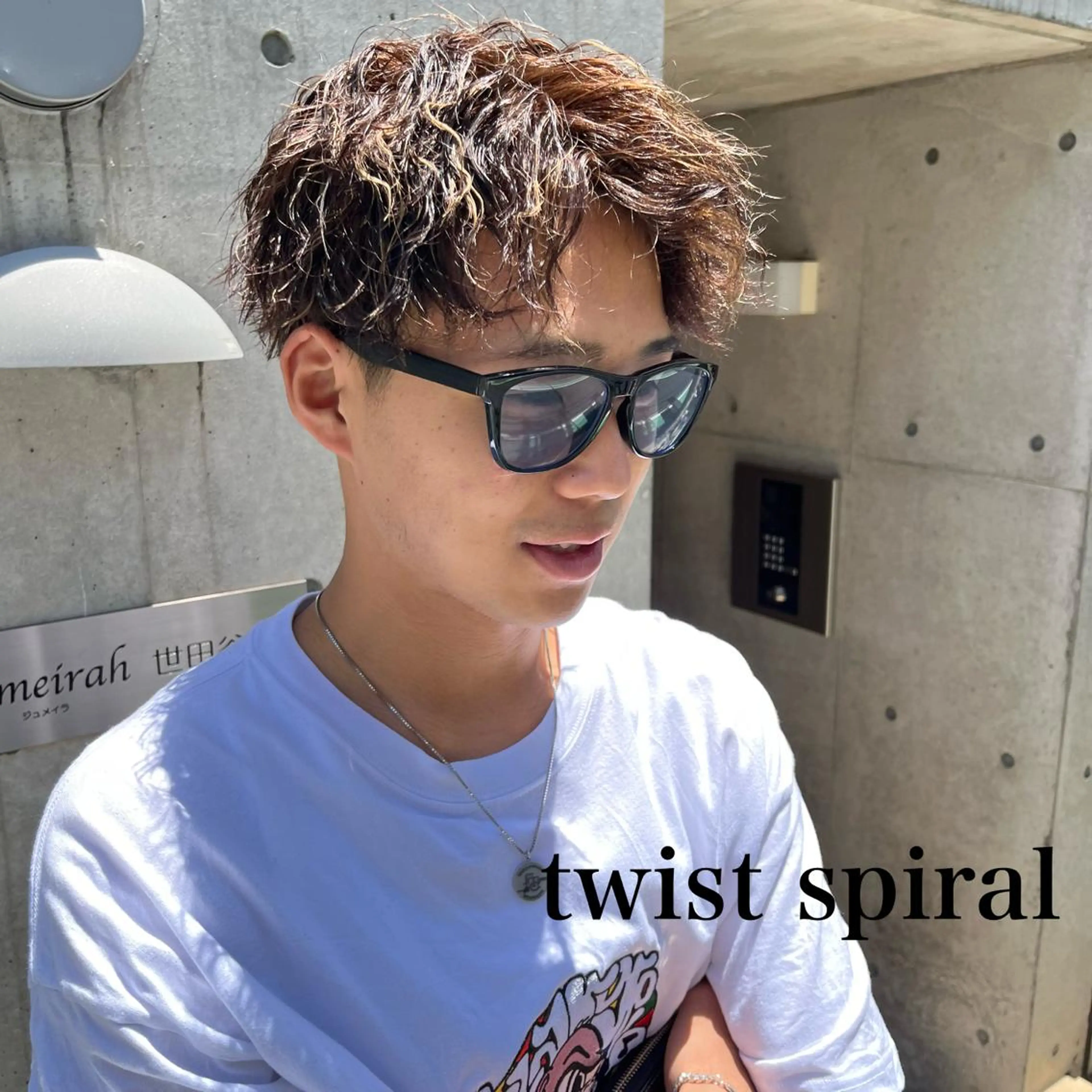 ショート カラー パーマ ヘアアレンジ メンズ アップバング メンズハイライト メンズパーマ ハイライトカラー ハイライト メンズパーマの達人 🌟川内絵人のヘアスタイル