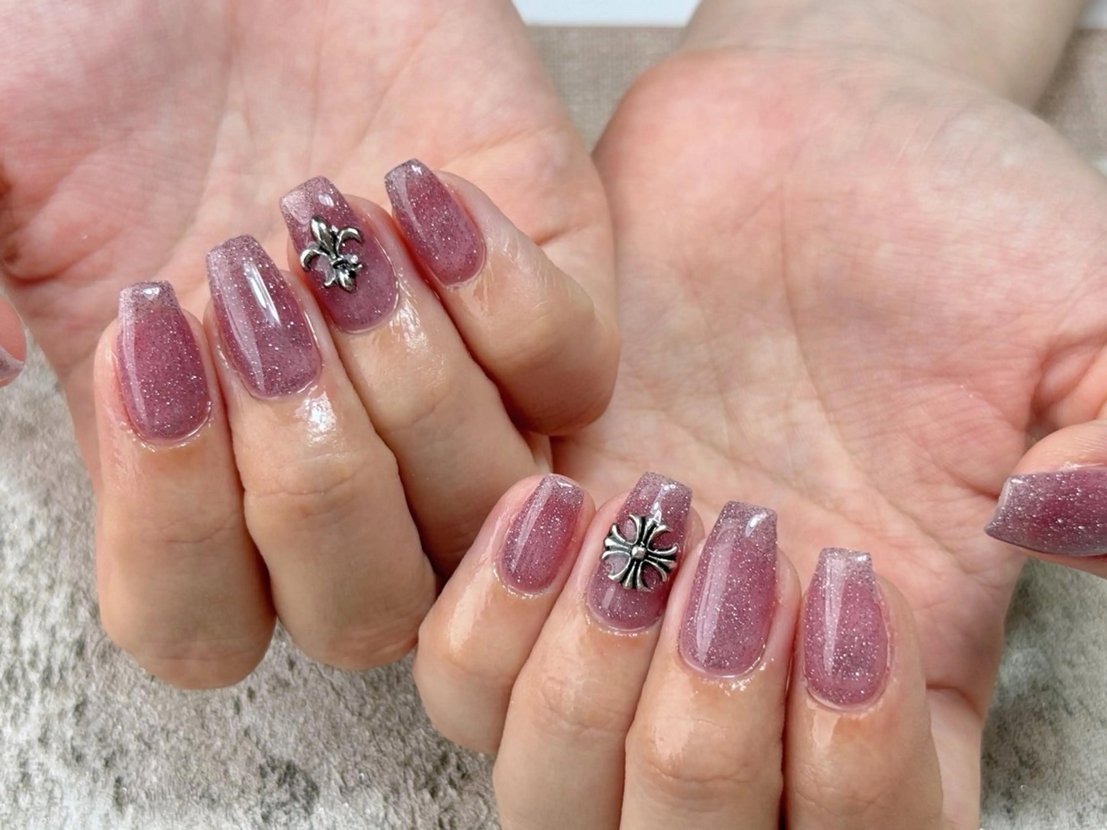 ネイル チークネイル 長さ出し フレンチネイル ジェルネイル 韓国ネイル ハンドネイル Rolakira マニのネイルデザイン