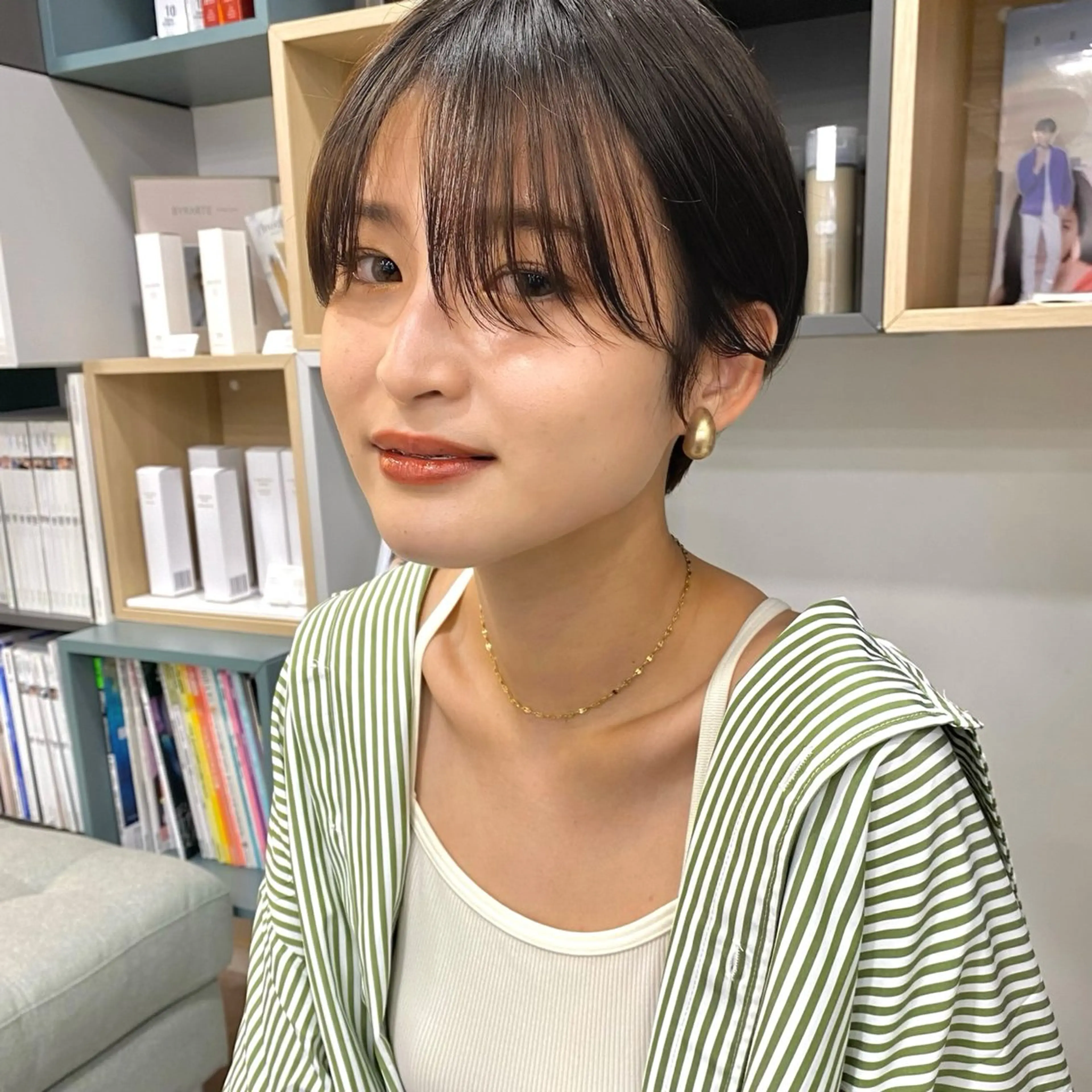 ショート ハンサムショート ショートヘア カット ヘアカラー トリートメント ボブ/縮毛矯正/ レイヤー/塚田のヘアスタイル