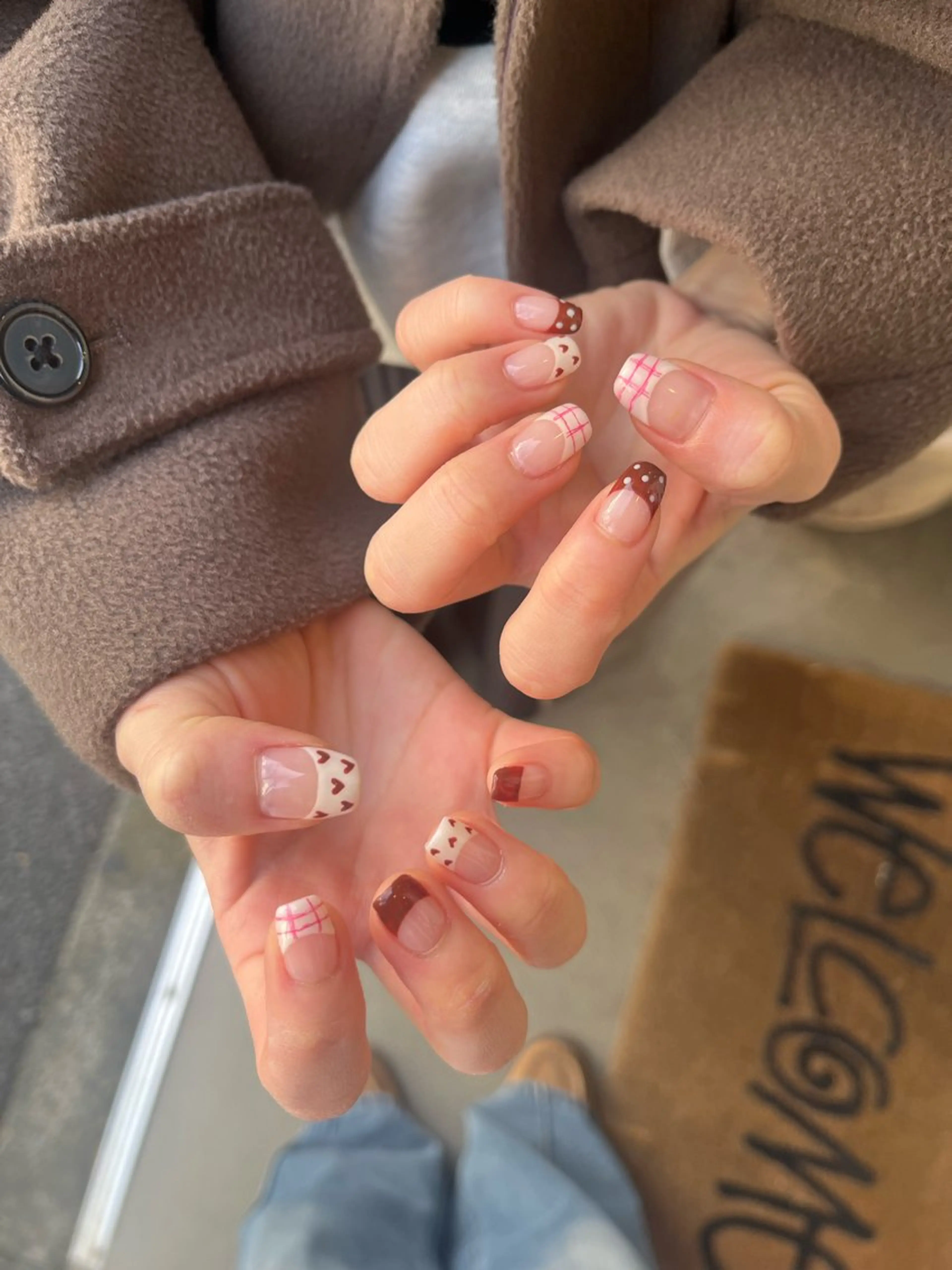 ネイル ボルドー 持ち込み バレンタイン ホワイト ハンドネイル AT.1011(アトリエテンイレブン)所属・AT.1011 (ハルカ)のネイルデザイン