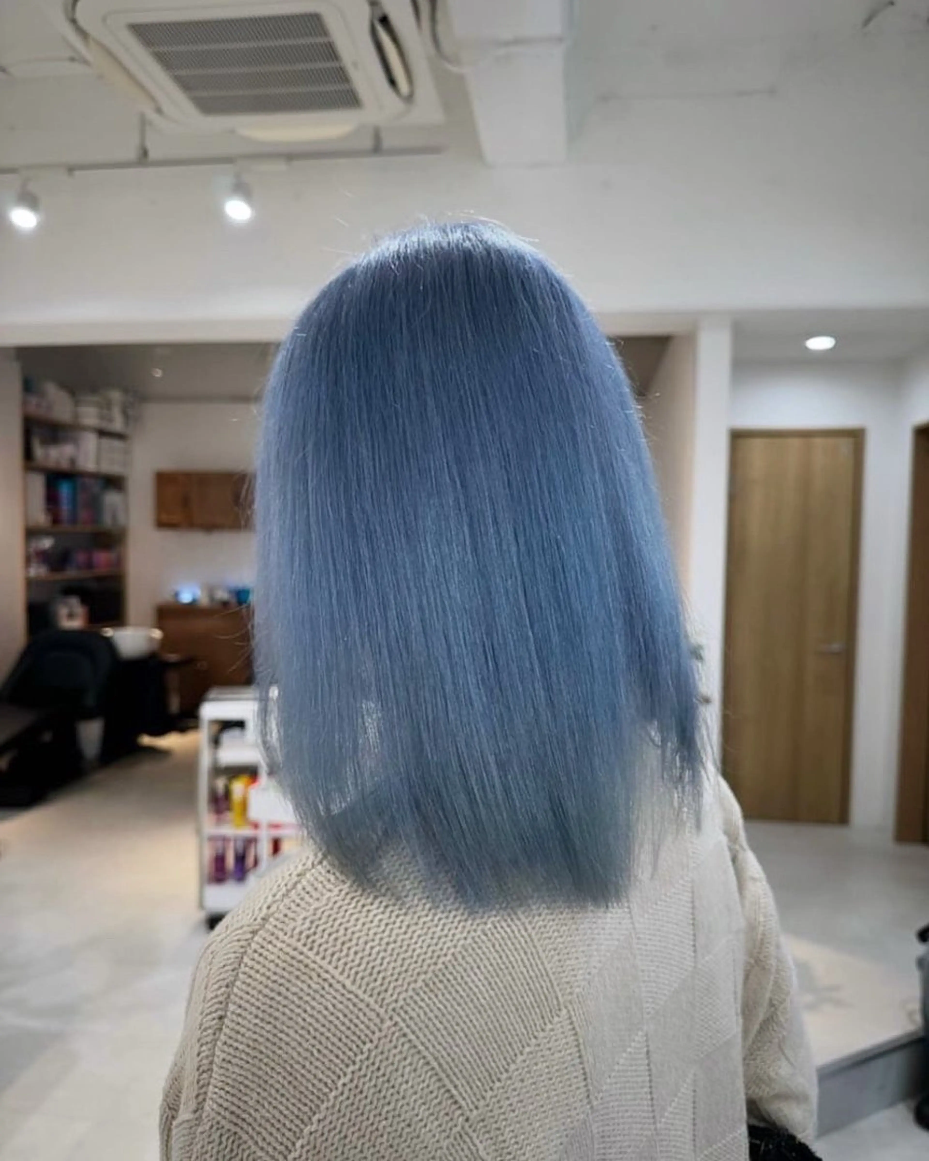 カラー ブリーチ ブルーカラー 青木 海斗のヘアスタイル