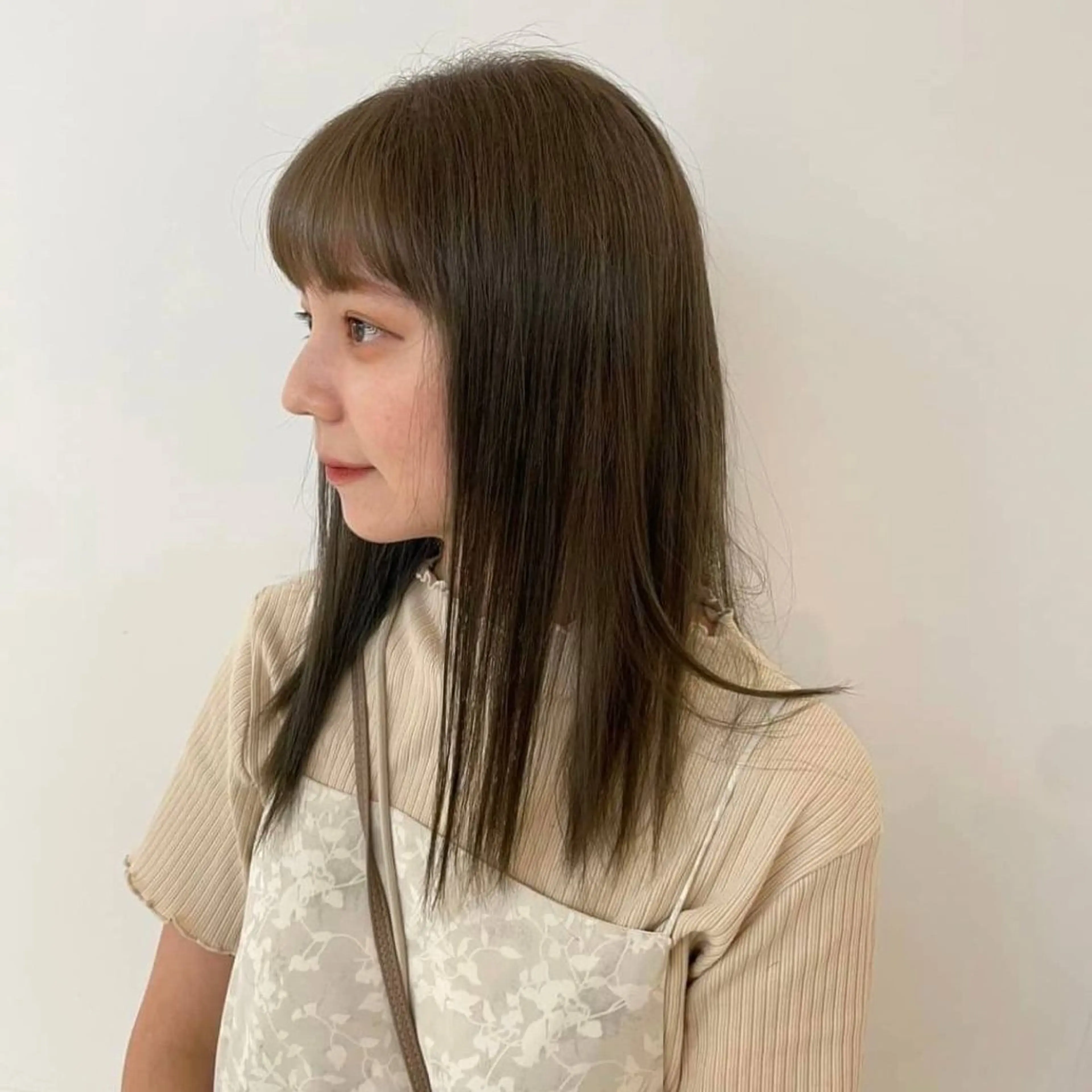 セミロング カラー ブラウンカラー レイフィールド観光通り店所属・Ryo ⭐︎のヘアスタイル