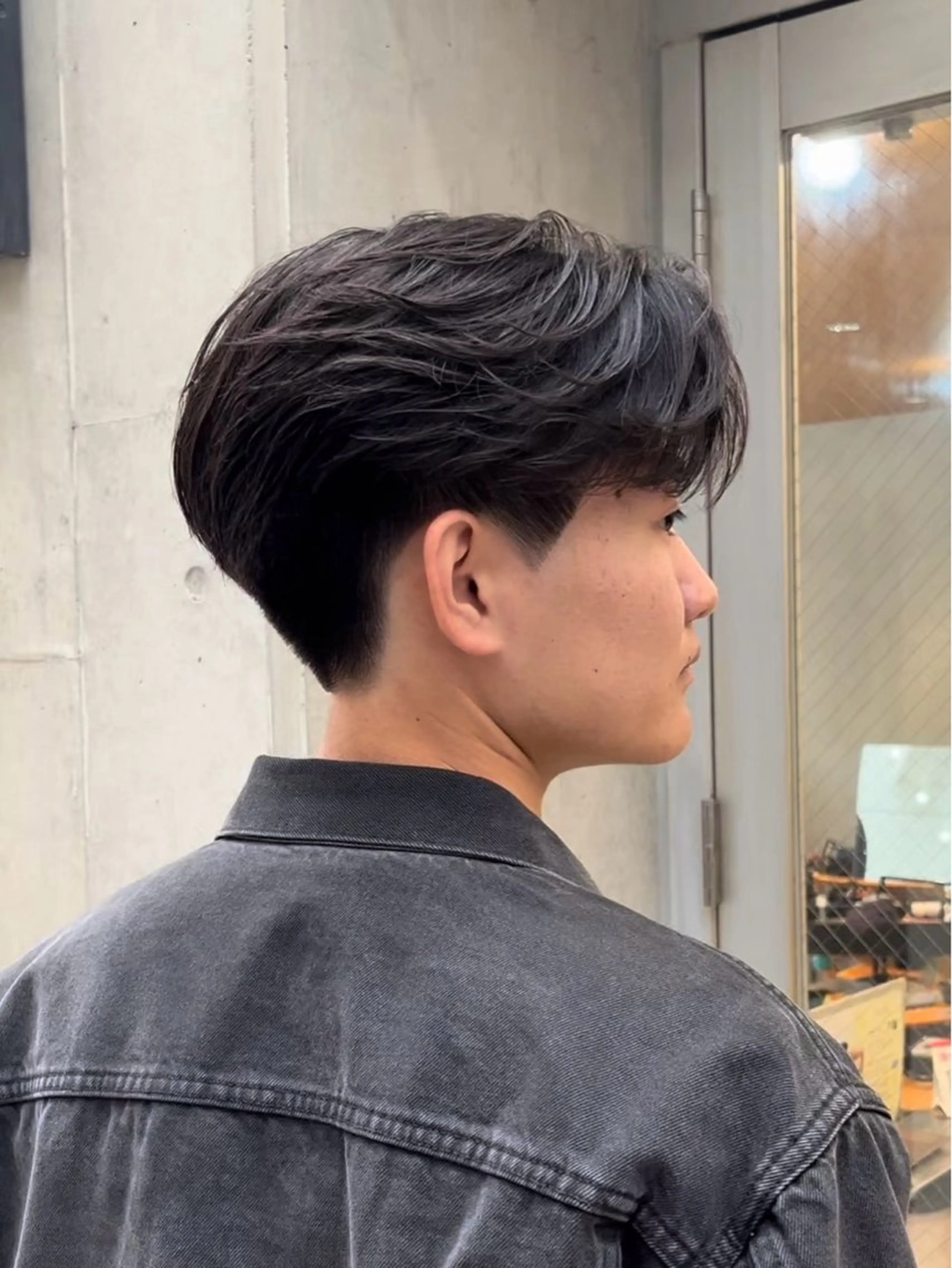 ショート パーマ メンズ nico TOKYO所属・ニュアンス/ センターパート/イノのヘアスタイル