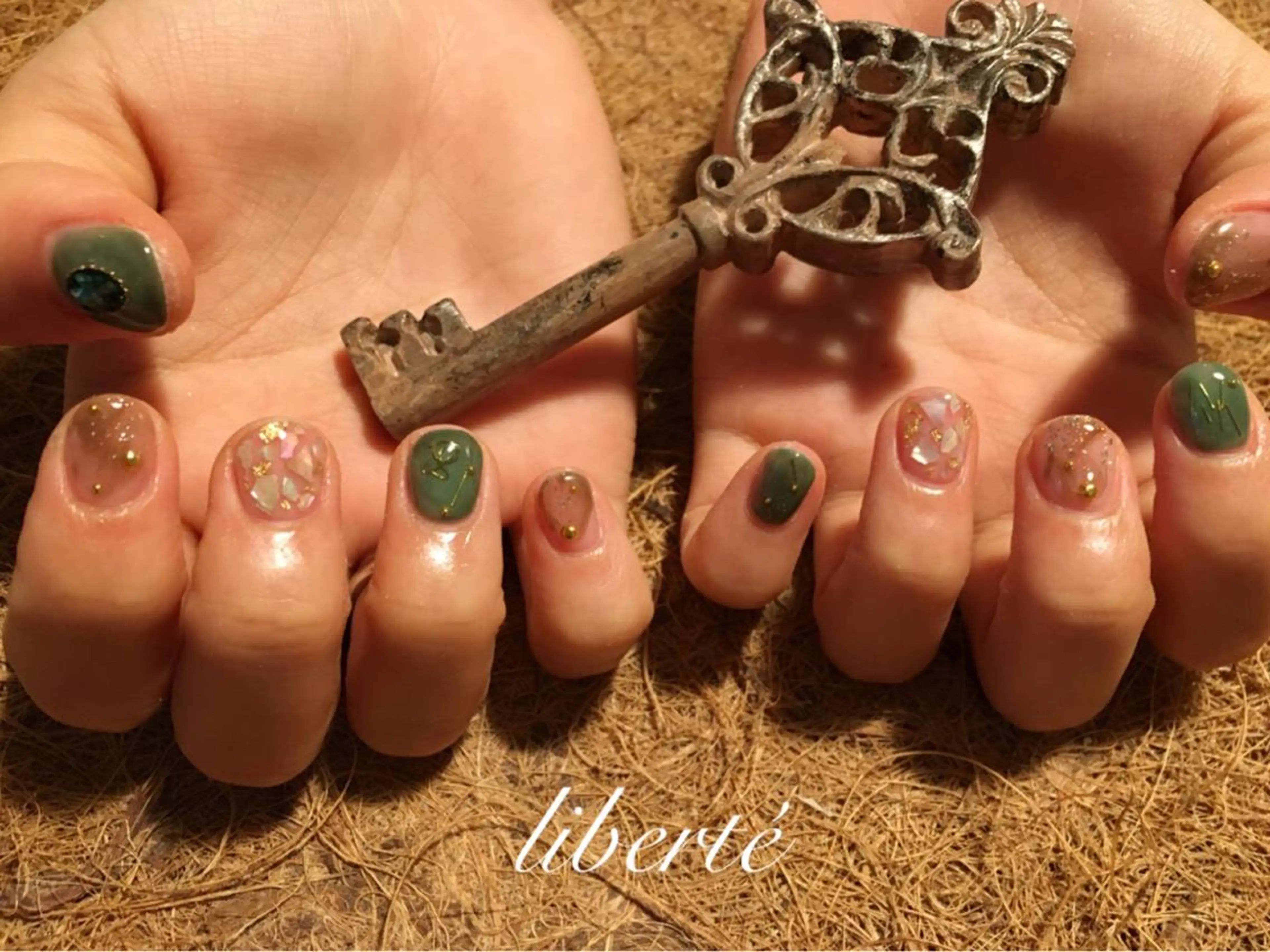 ネイル liberté (リベルテ)のネイルデザイン