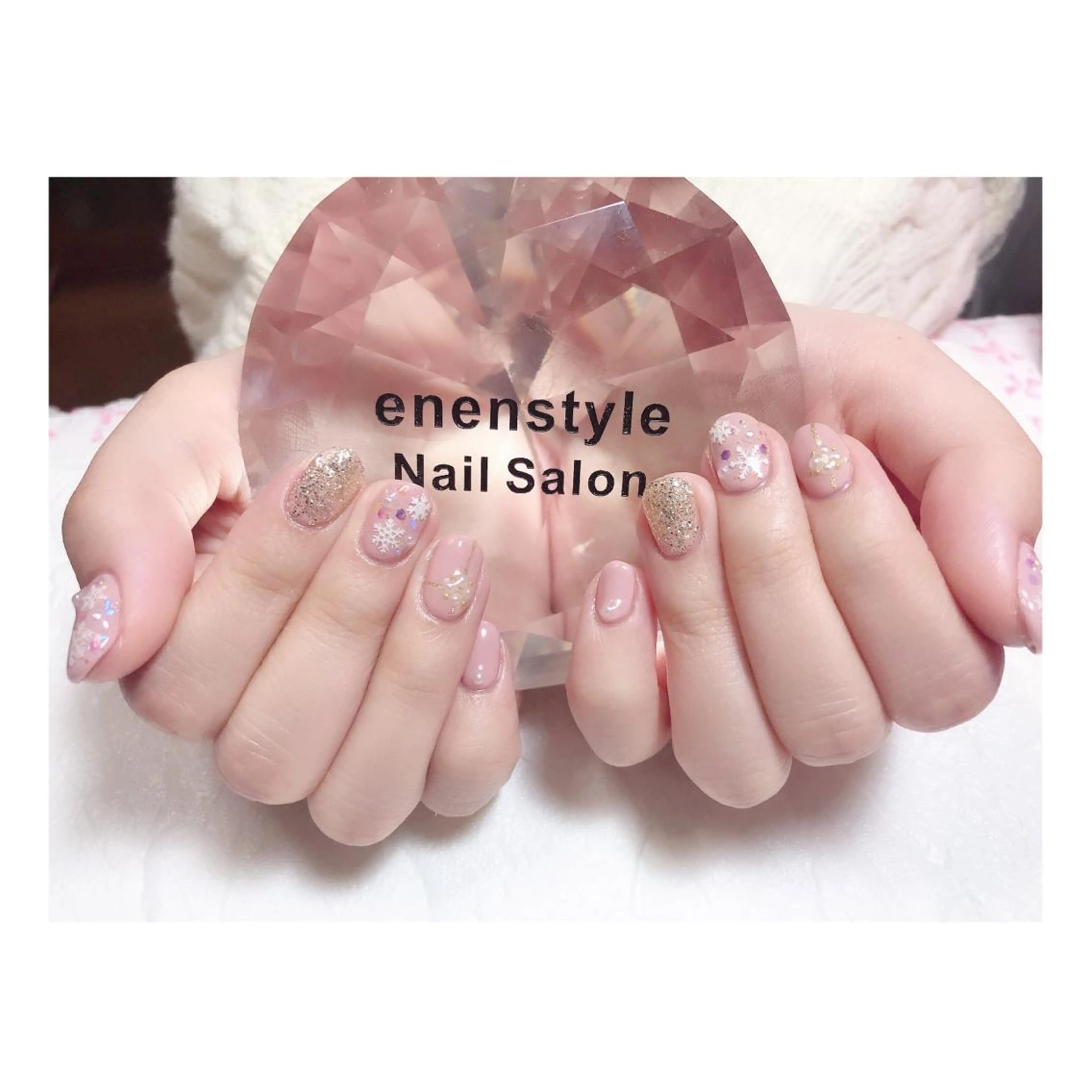 ショート ネイル クリスマス ジェルネイル ニュアンスネイル オフィスネイル ワンカラーネイル ハンドネイル 👑enen style👑のネイルデザイン