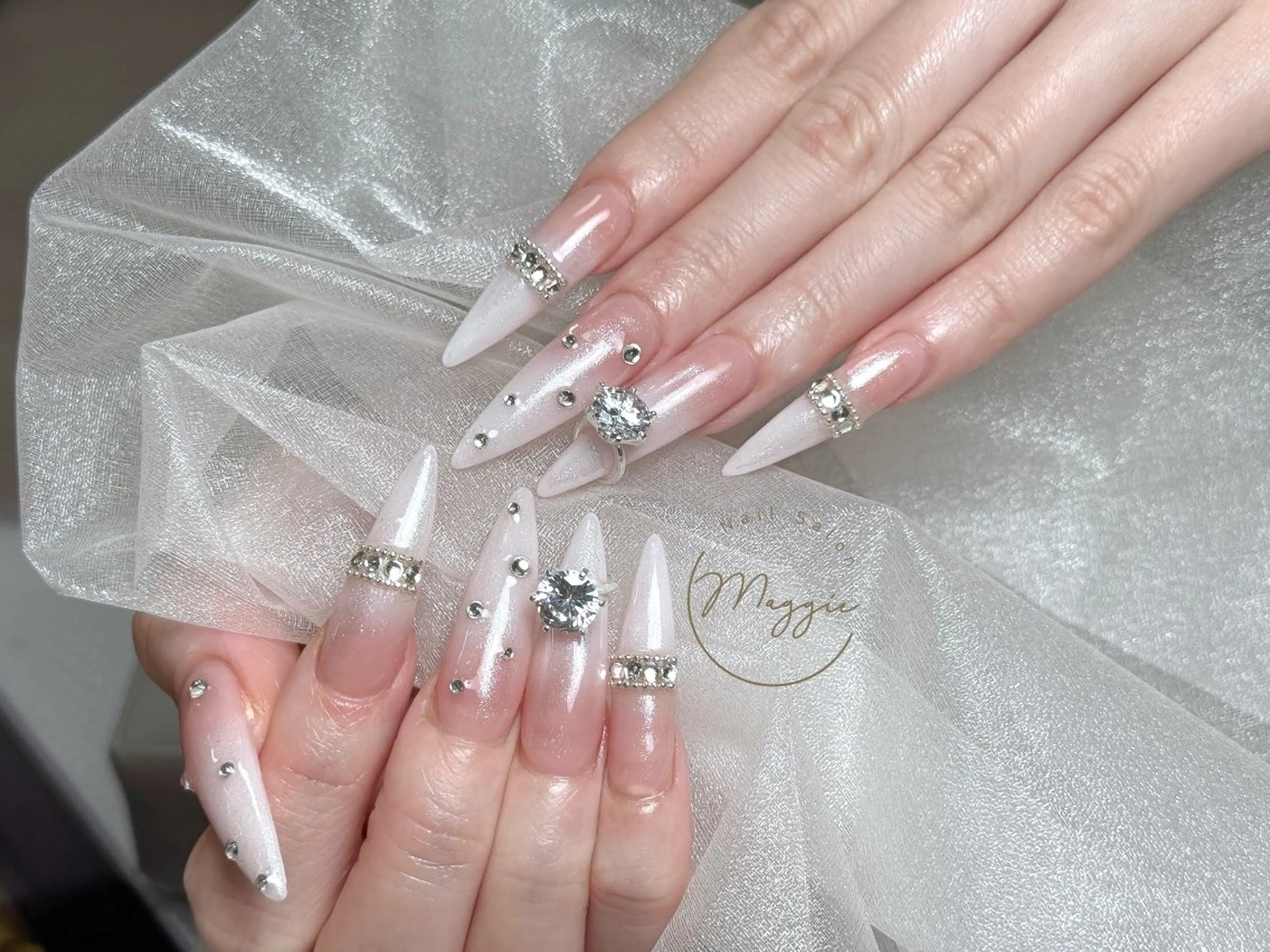 ネイル Maggie Nail🦩のネイルデザイン