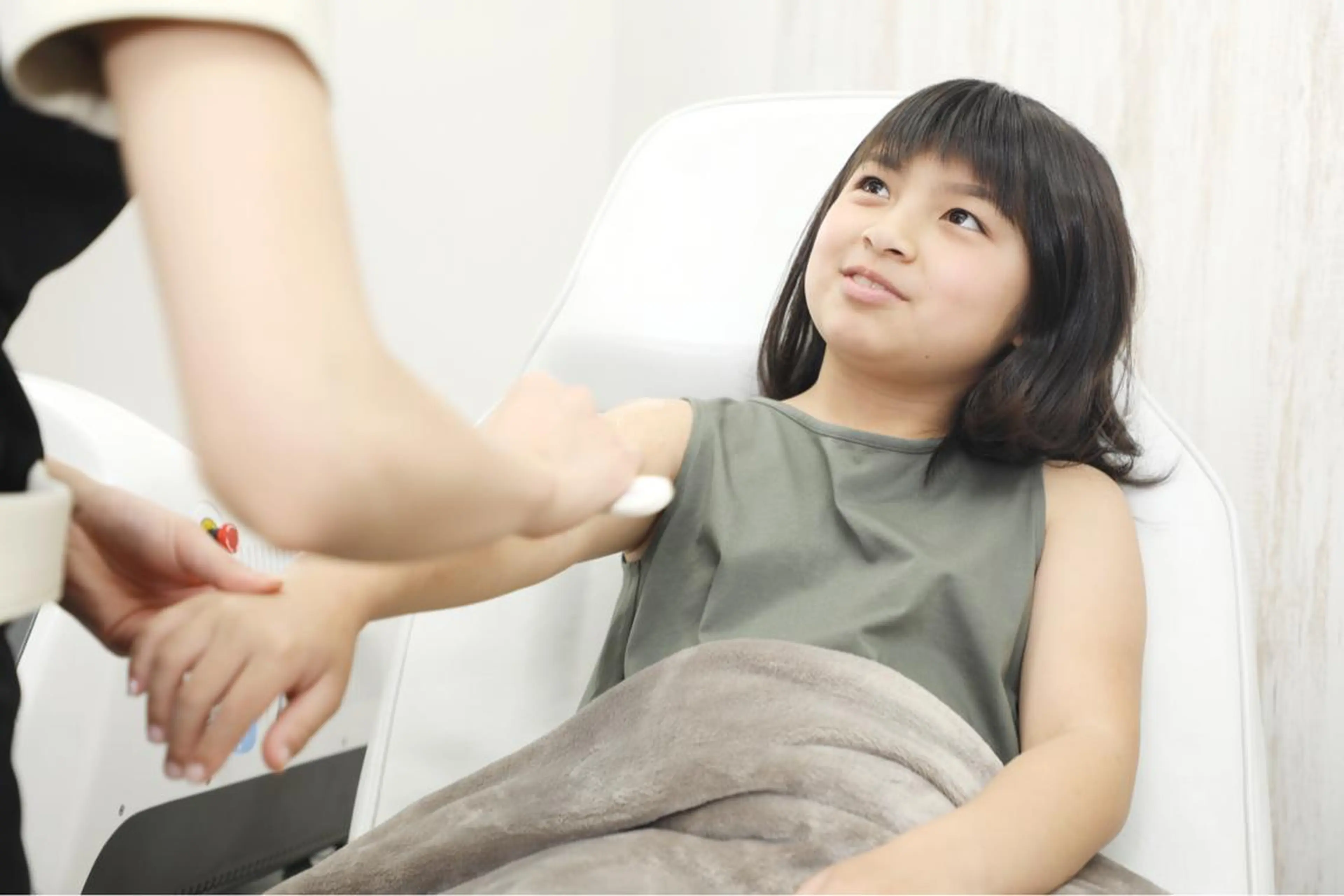 ★【次世代脱毛THR方式】キッズ全身脱毛（S+M全含む）1回※7​〜​10歳のお子様限定の写真