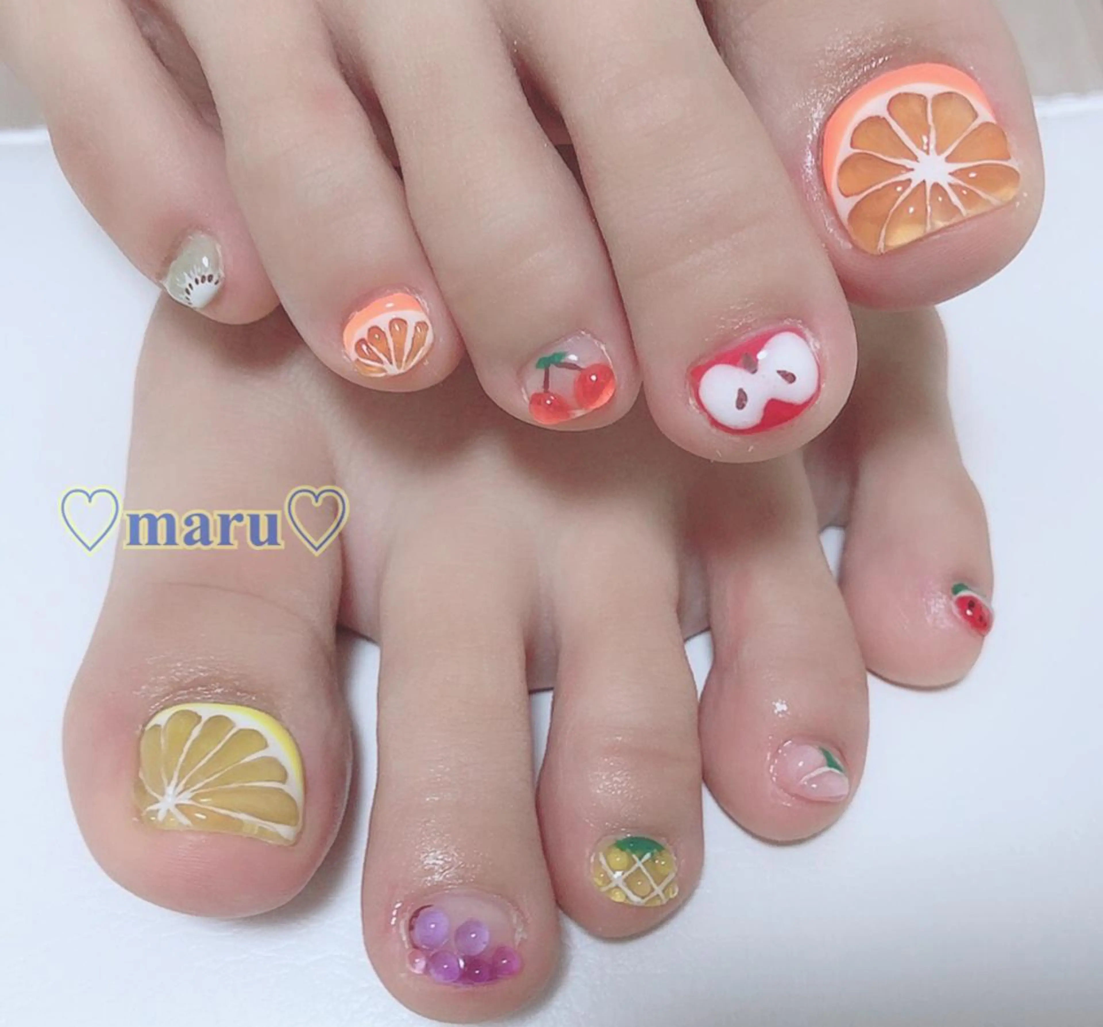 ネイル ハンドネイル フットネイル まるみ ♡のネイルデザイン