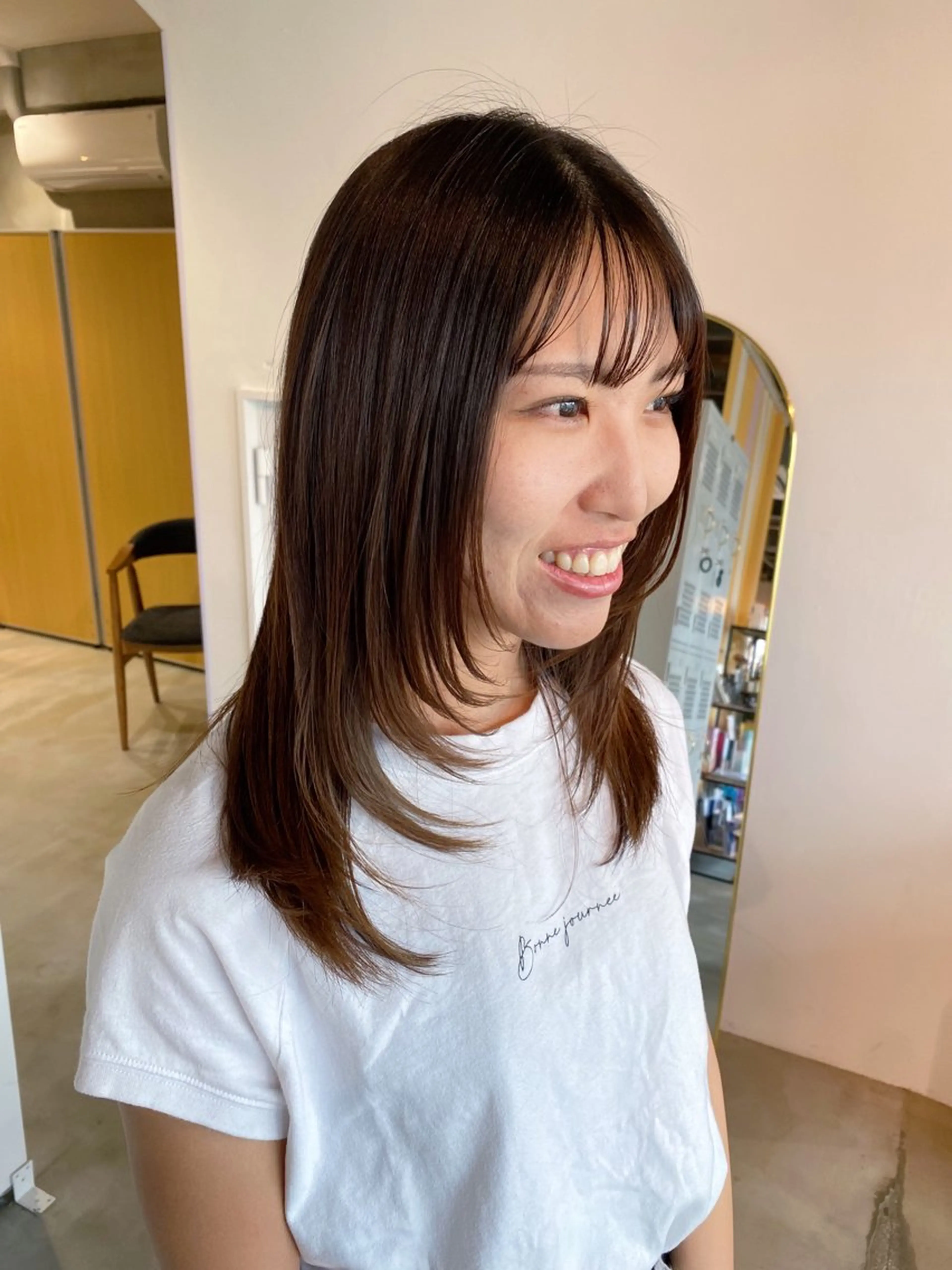 ロング 顔まわりレイヤー レイヤーカット 安藤 結花のヘアスタイル