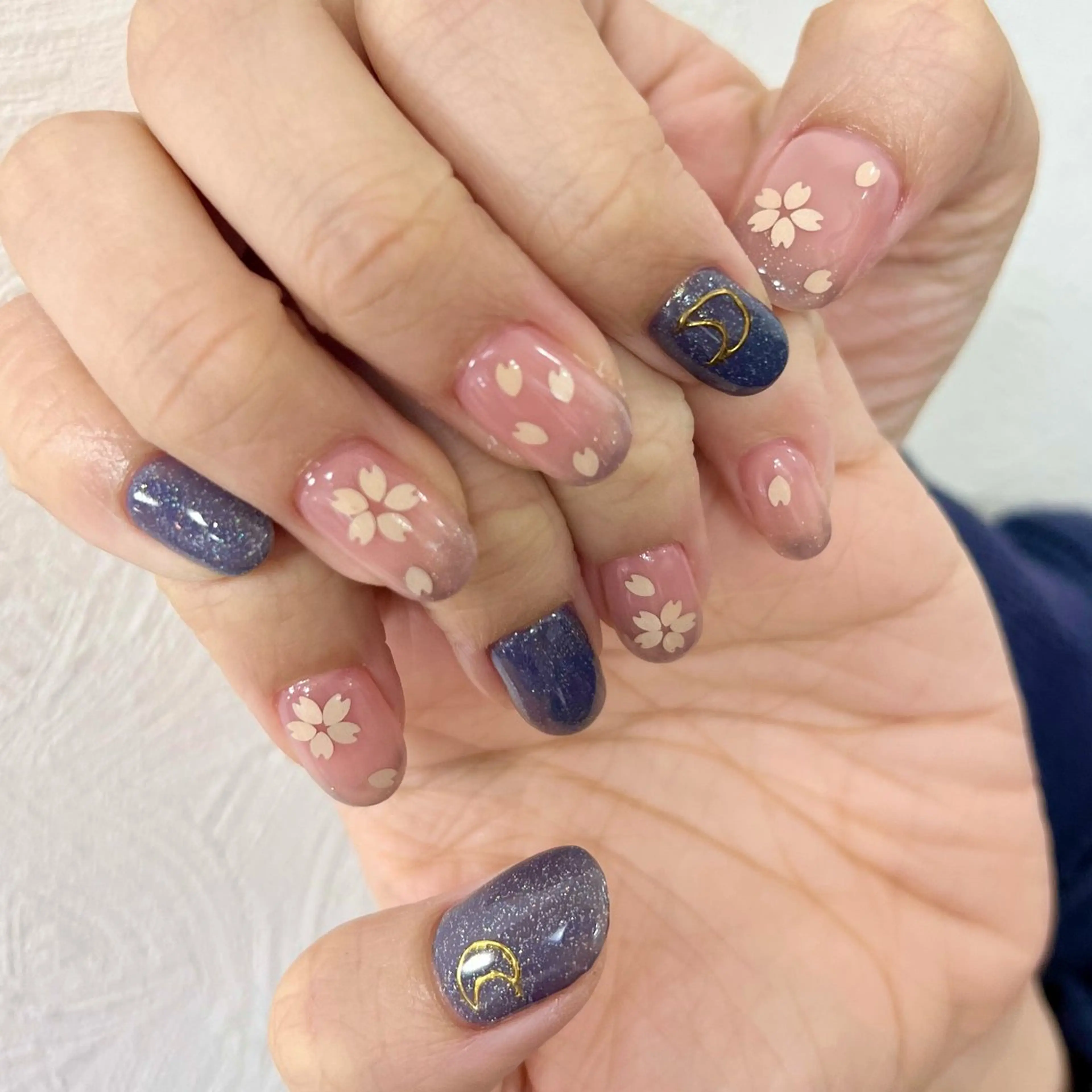 ネイル ハンドネイル ふる〜る所属・鈴木 彩加のマツエク・マツパデザイン