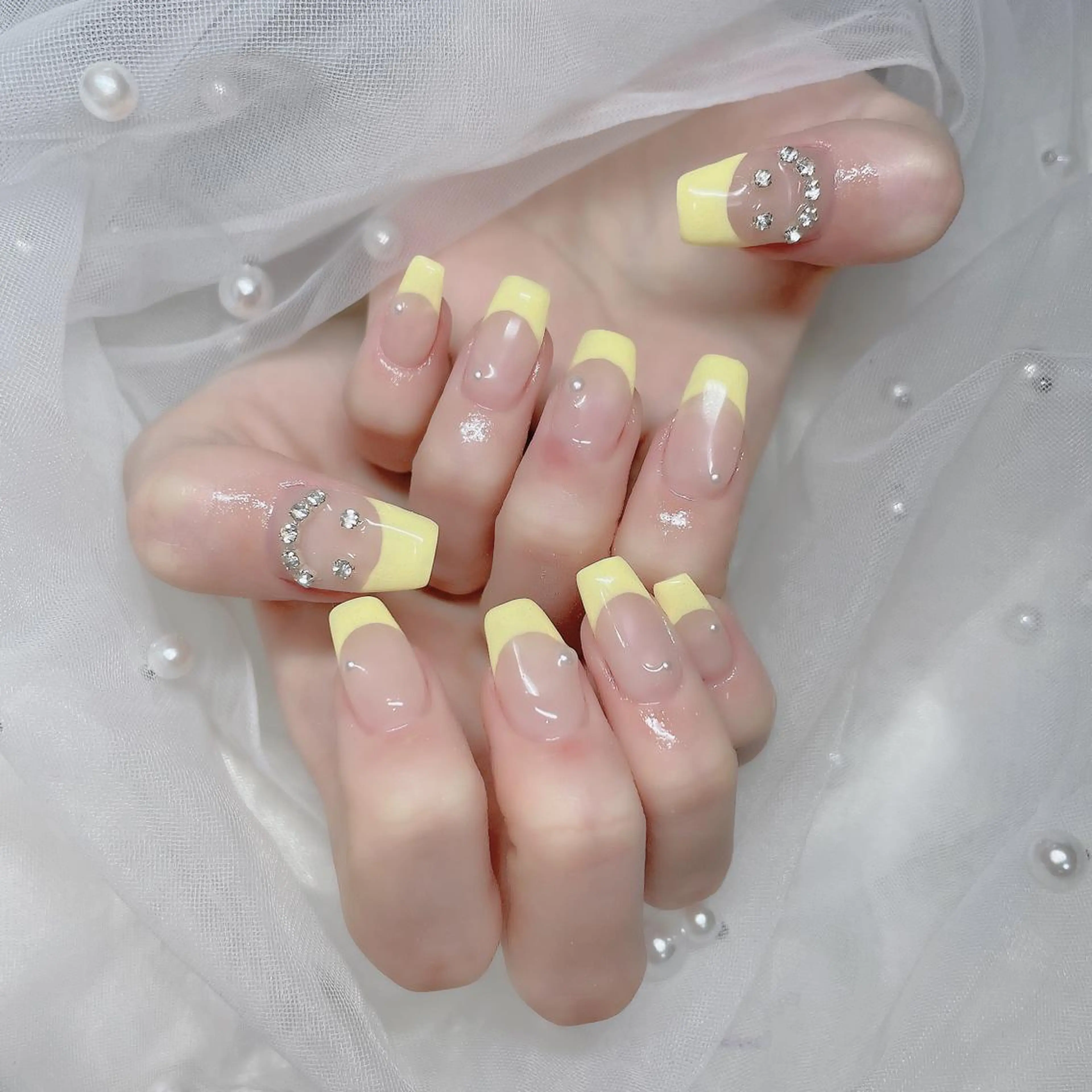 ネイル チークネイル フラッシュネイル フレンチネイル キラキラネイル 韓国ネイル ハンドネイル merci nail所属・merci nailのネイルデザイン