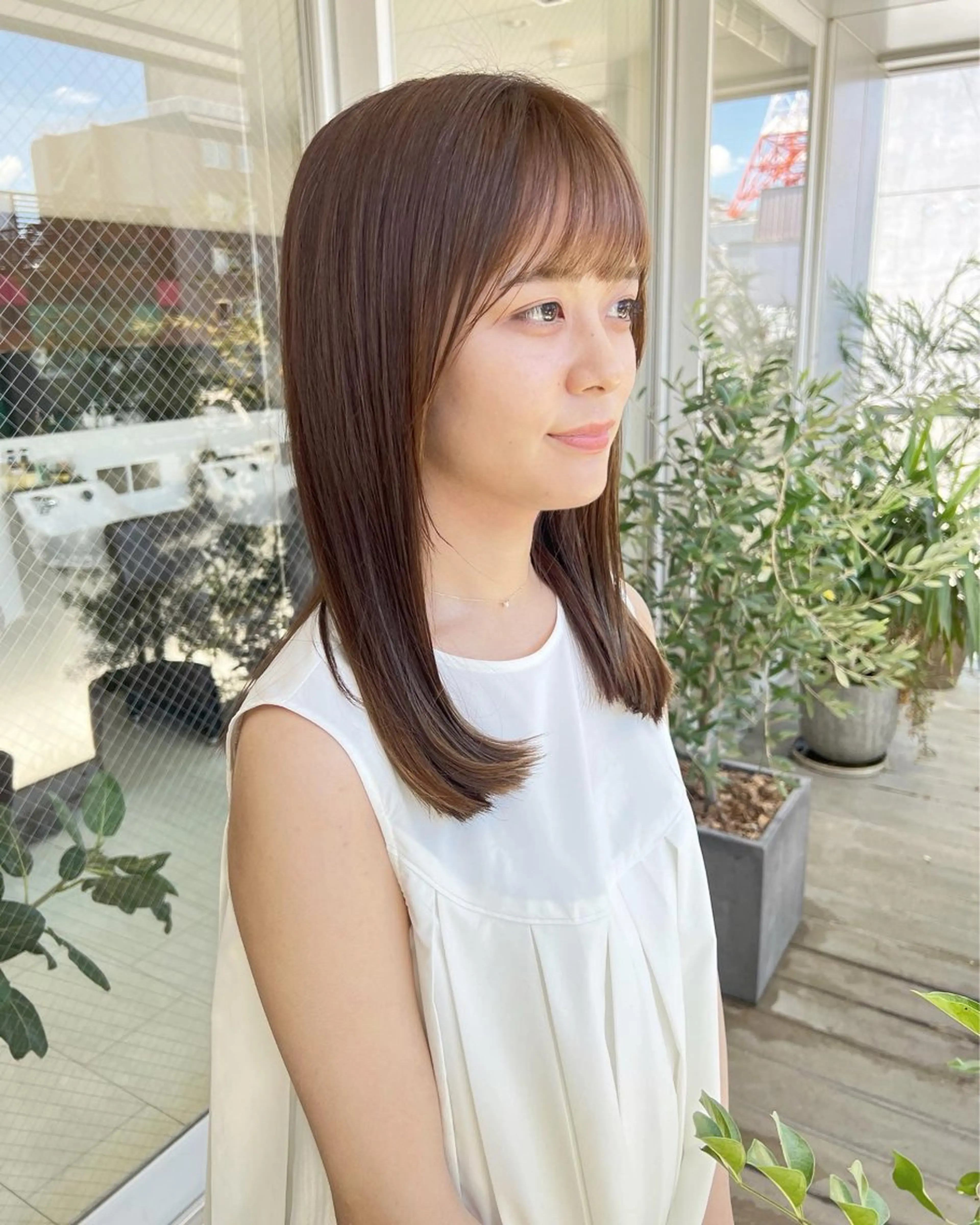 セミロング 岡本雅也 ショートボブレイヤーのヘアスタイル