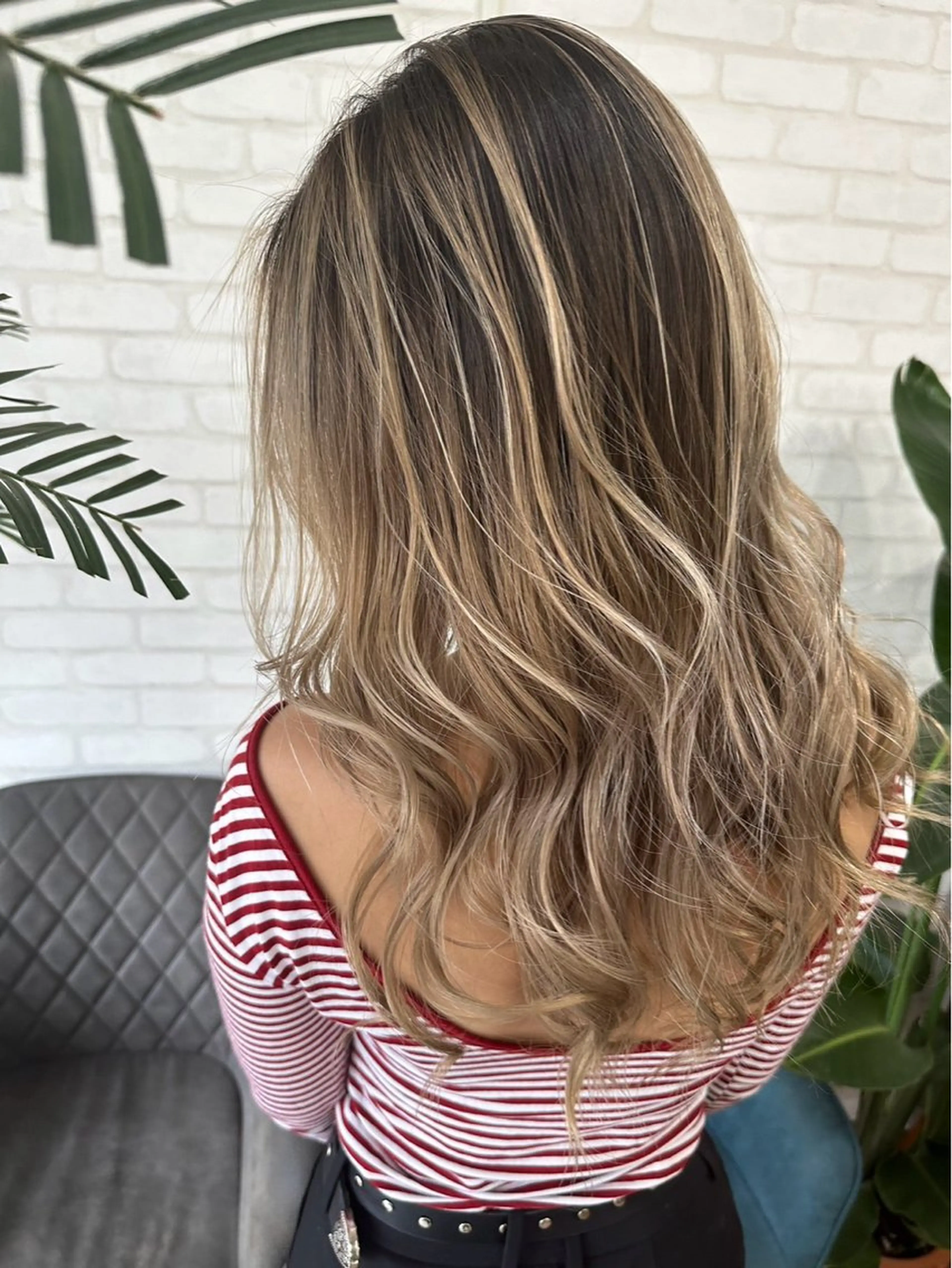 【海外スタイル🥥】ハイライトカラー+カット+超音波生オイルトリートの写真