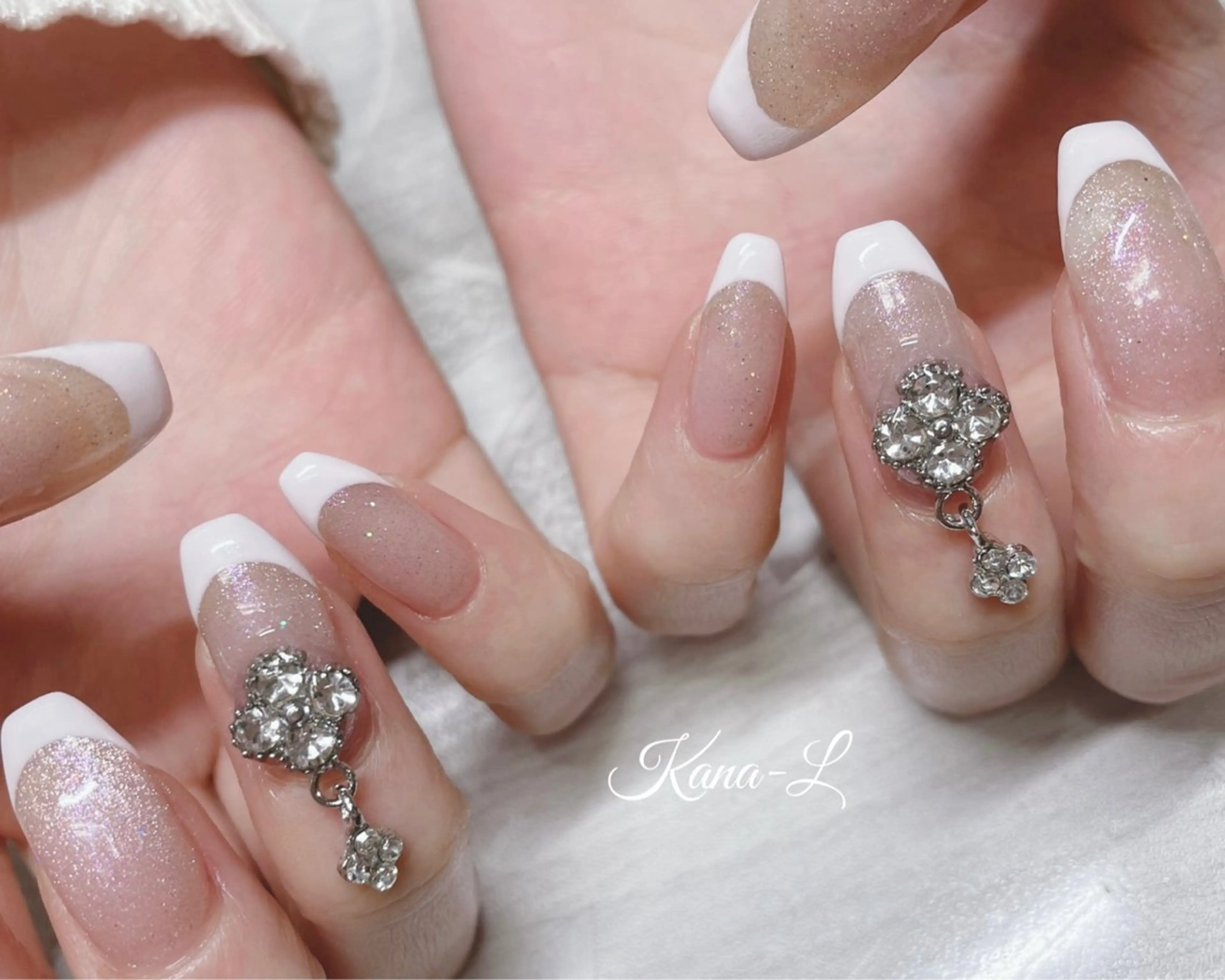 ネイル フレンチネイル ジェルネイル キラキラネイル 韓国ネイル マグネットネイル 芦辺 香奈のネイルデザイン