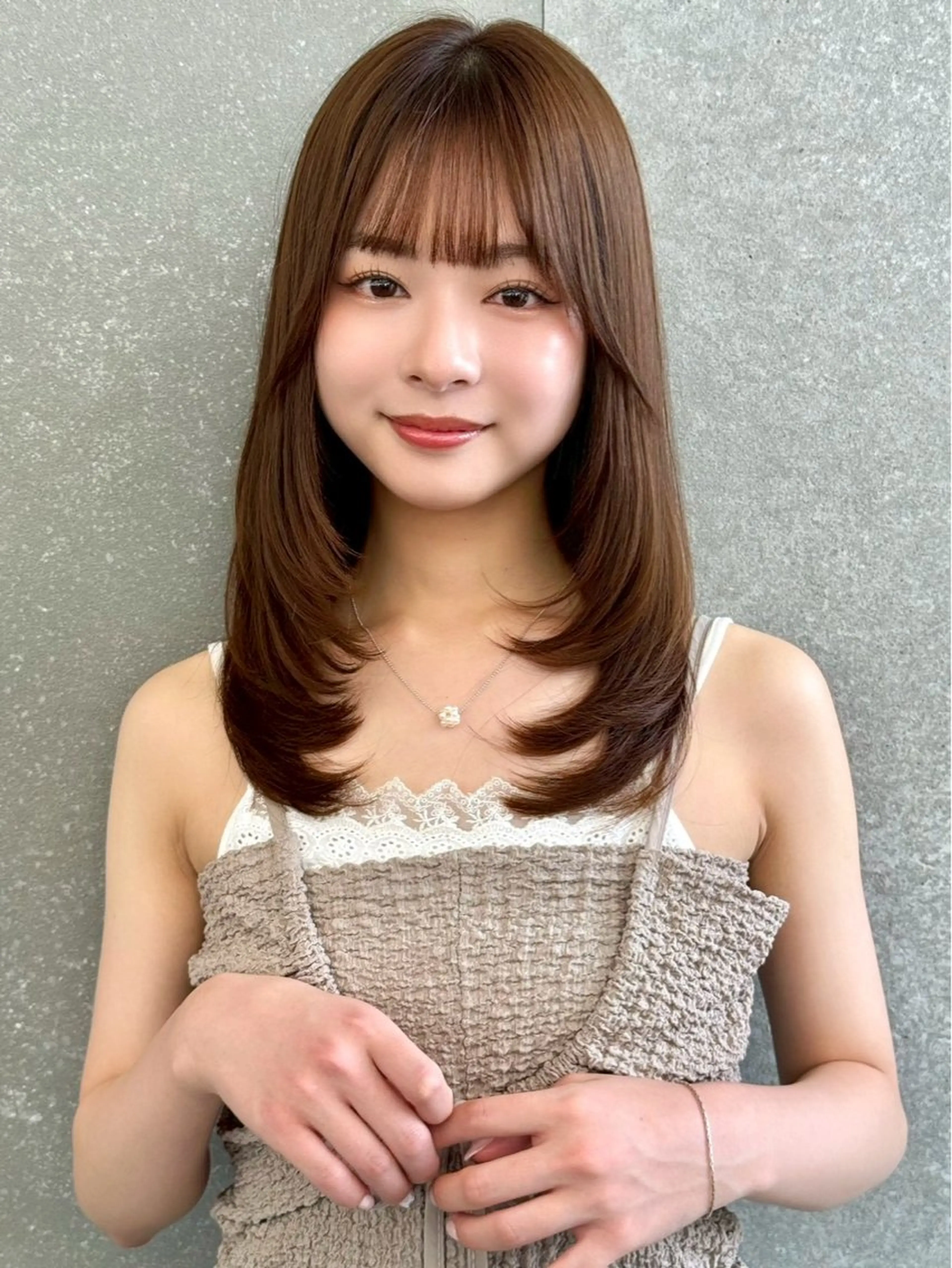 セミロング 艶カラー／レイヤー／ 髪質改善／Kanonのヘアスタイル