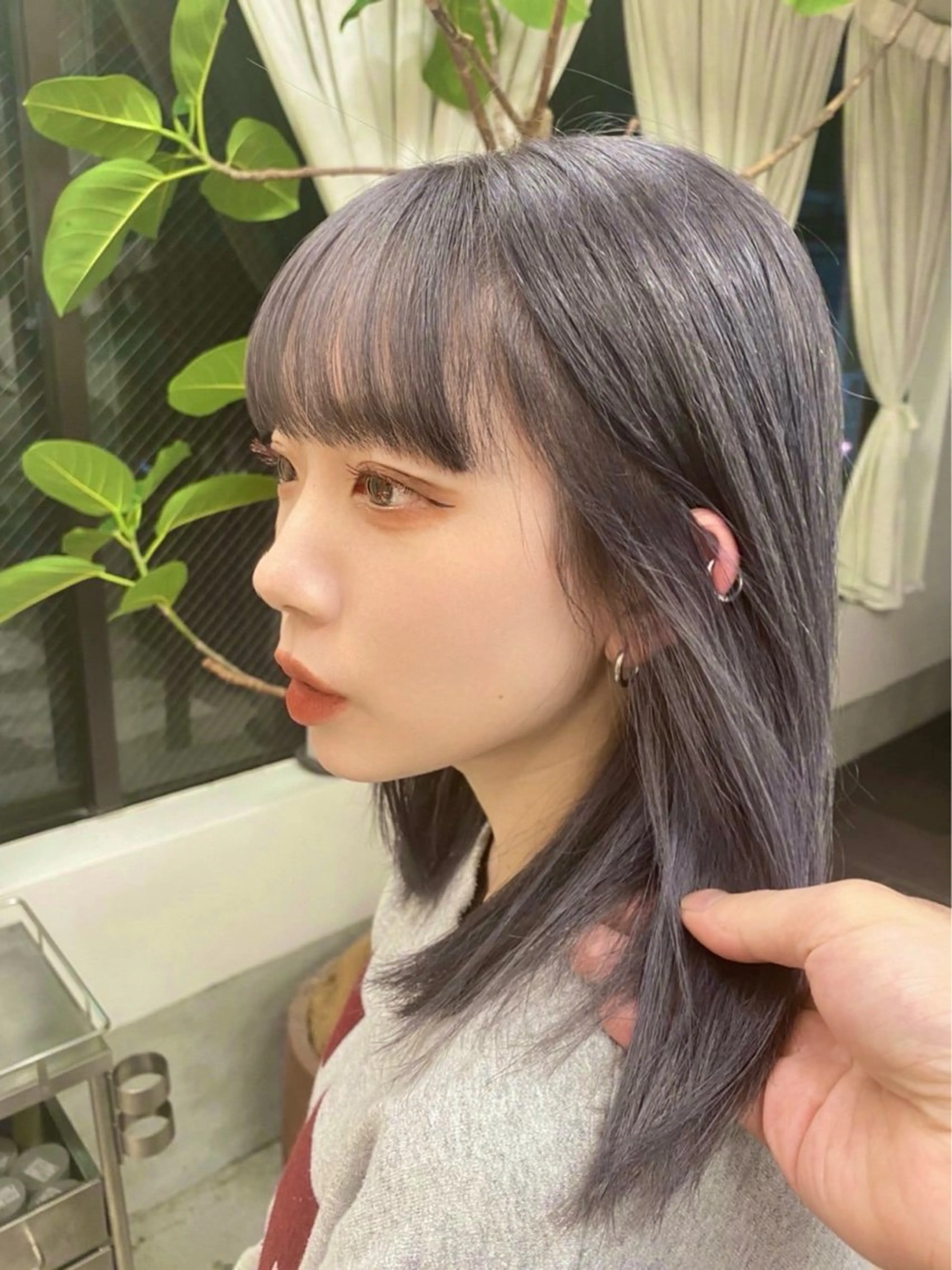 ミディアム カラー シルバー ヒカル/ミディアム パーマ/ロングパーマのヘアスタイル