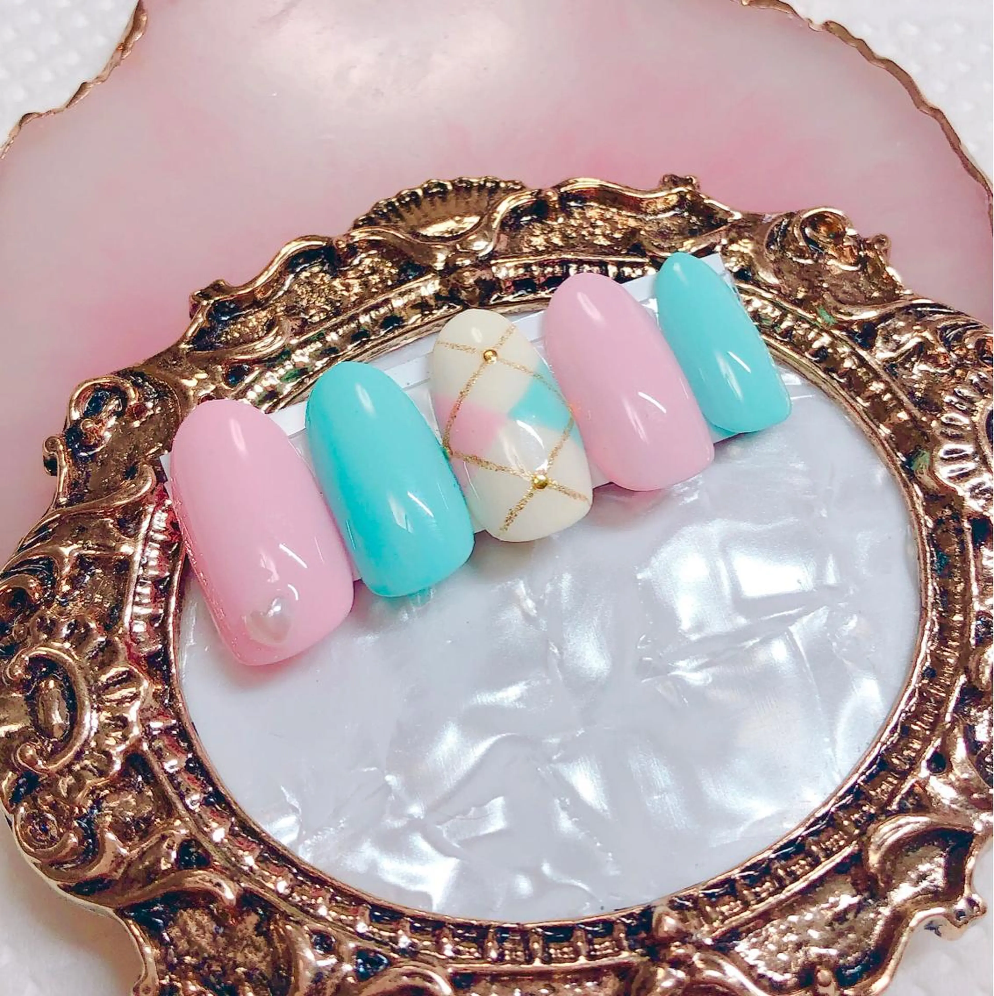 ネイル ハンドネイル CROWN プライベートサロンのネイルデザイン