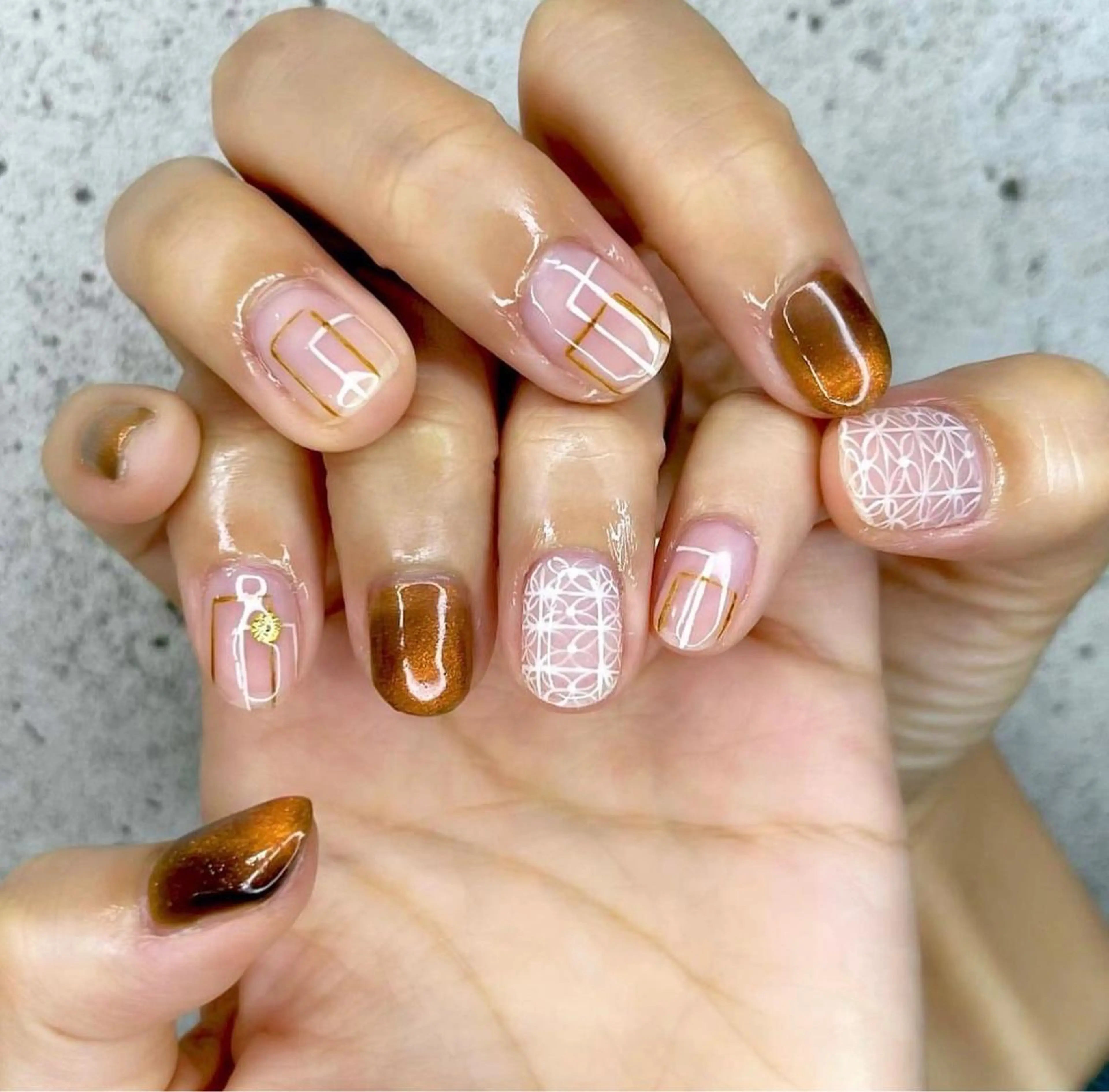 ネイル アートネイル 成人式 キラキラネイル 韓国ネイル マグネットネイル ハンドネイル Salon Ｋのネイルデザイン