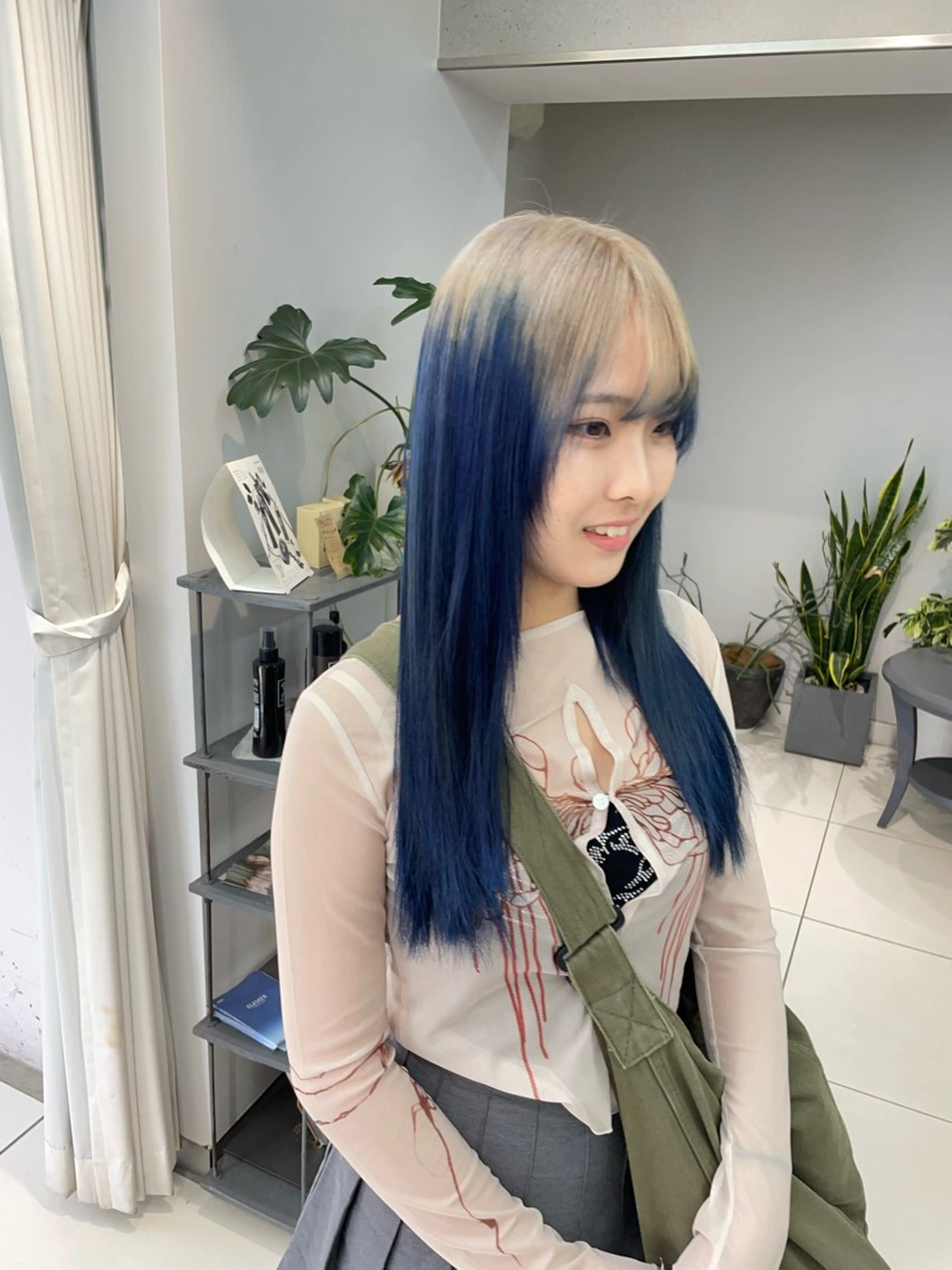 ショート カラー ヘアアレンジ ボブ/透明感ベージュ 🫧クルミ🌟のヘアスタイル