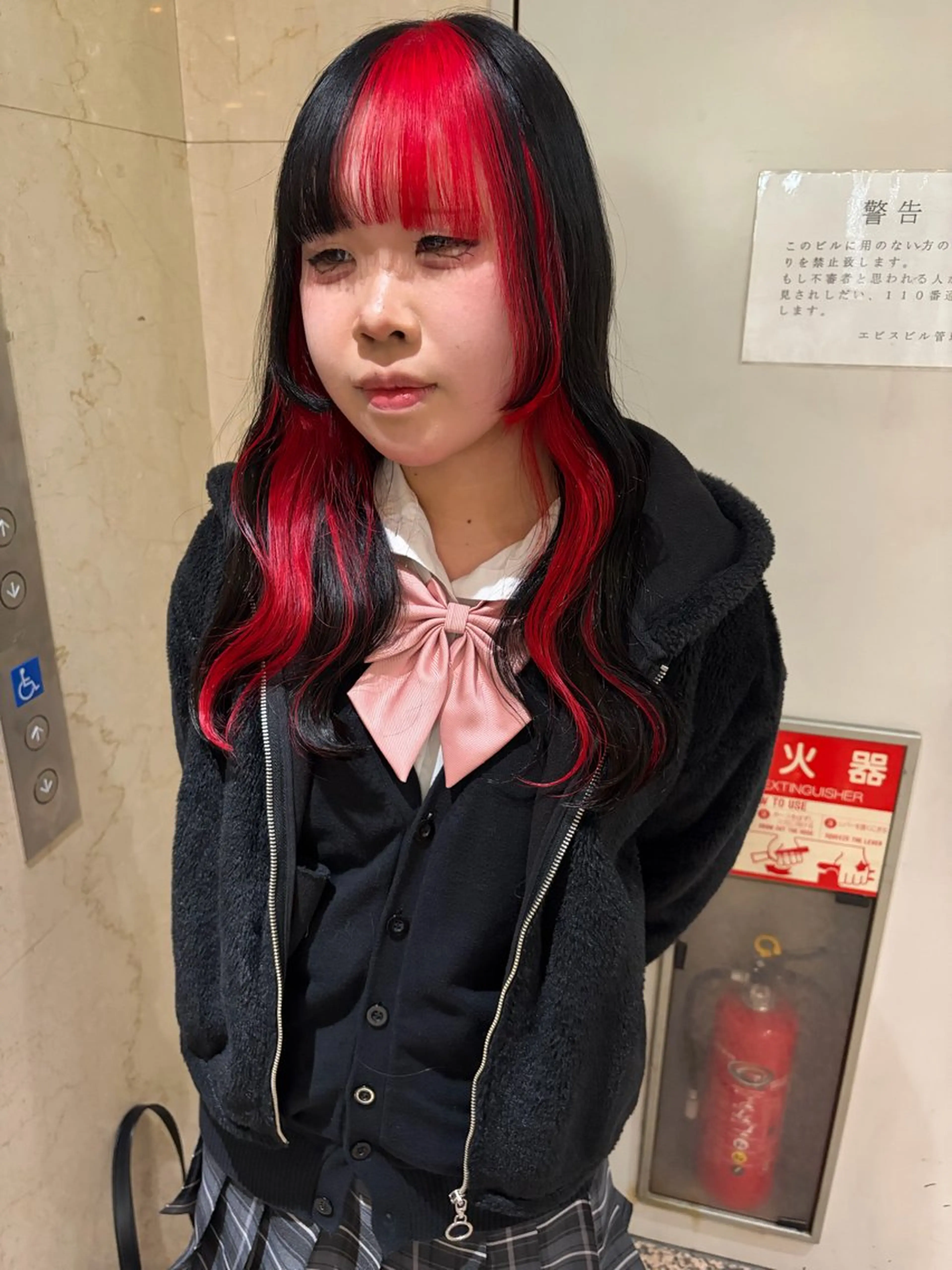 ロング ヘアカラー Maria 梅田/デザインカラーのヘアスタイル