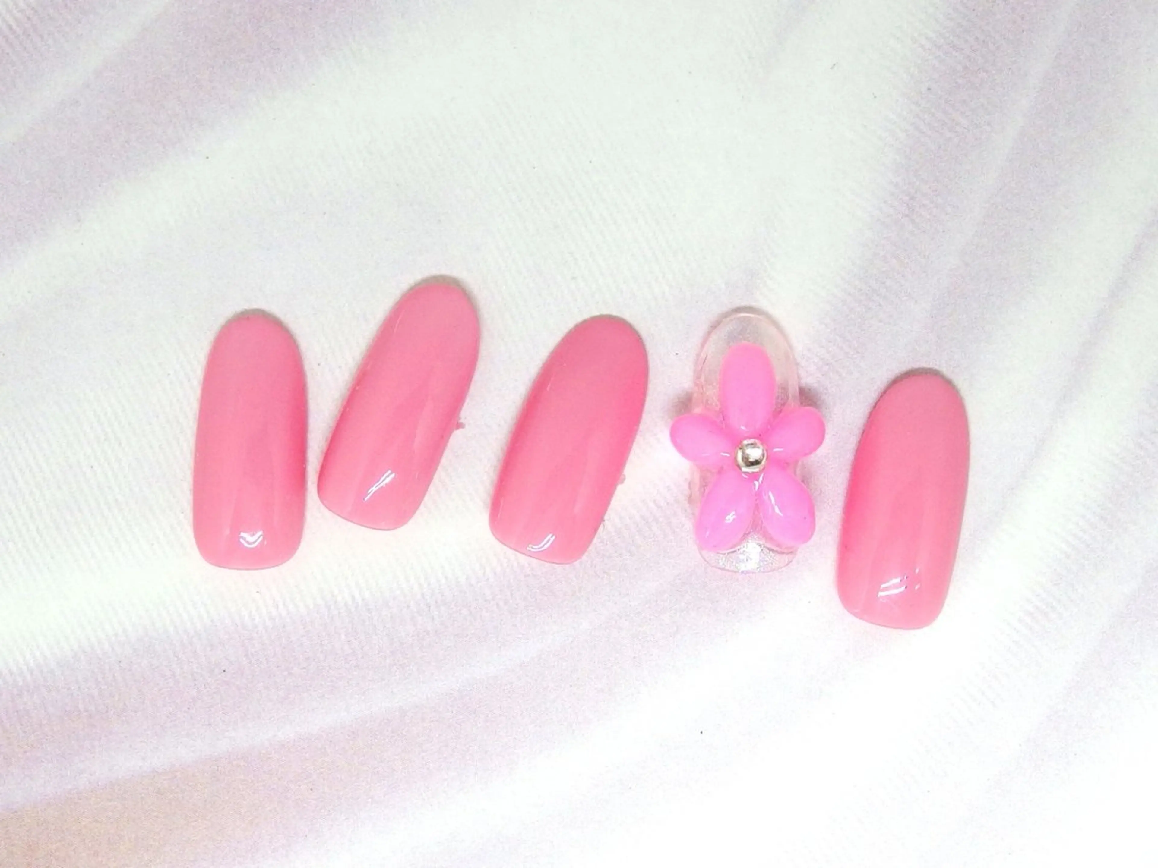 ネイル 持ち込み ハンドネイル ティーエヌ 金山駅東口店のネイルデザイン