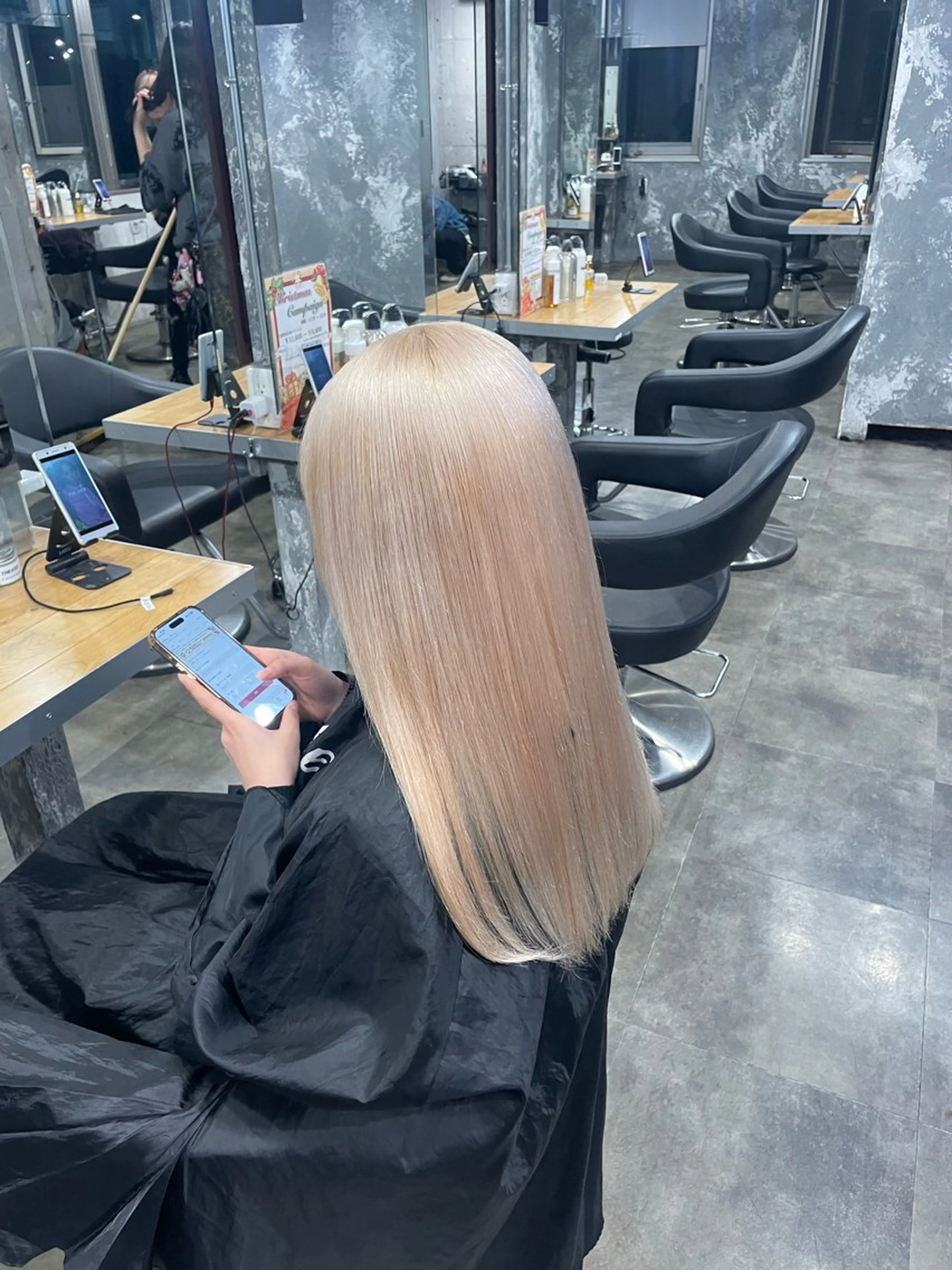 ロング カラー ヘアカラー トリートメント ハイトーン 横浜💞ミオのヘアスタイル