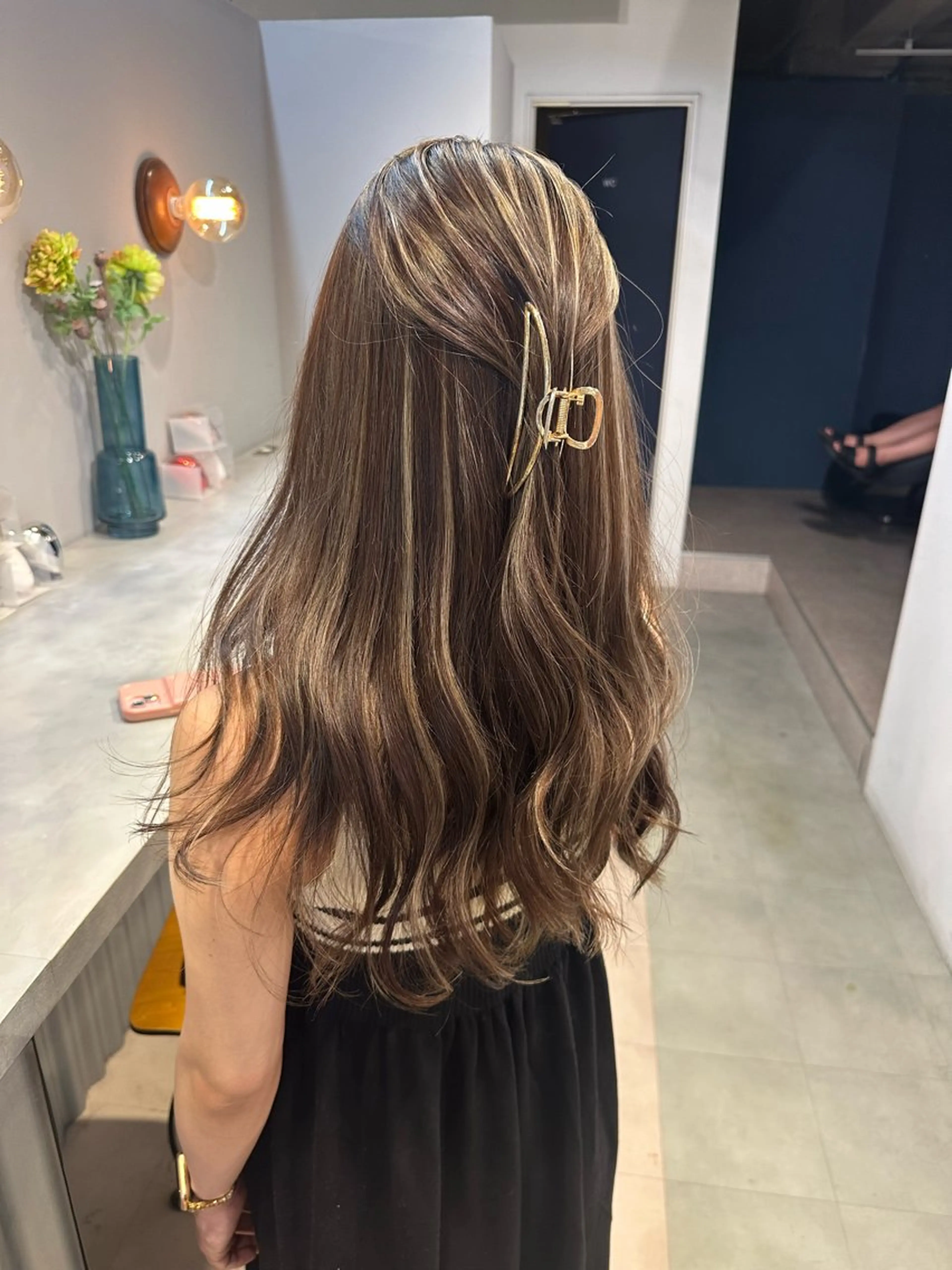 ロング カラー ヘアカラー トリートメント 💖ハイライト/ハイ トーン💖MIKIのヘアスタイル