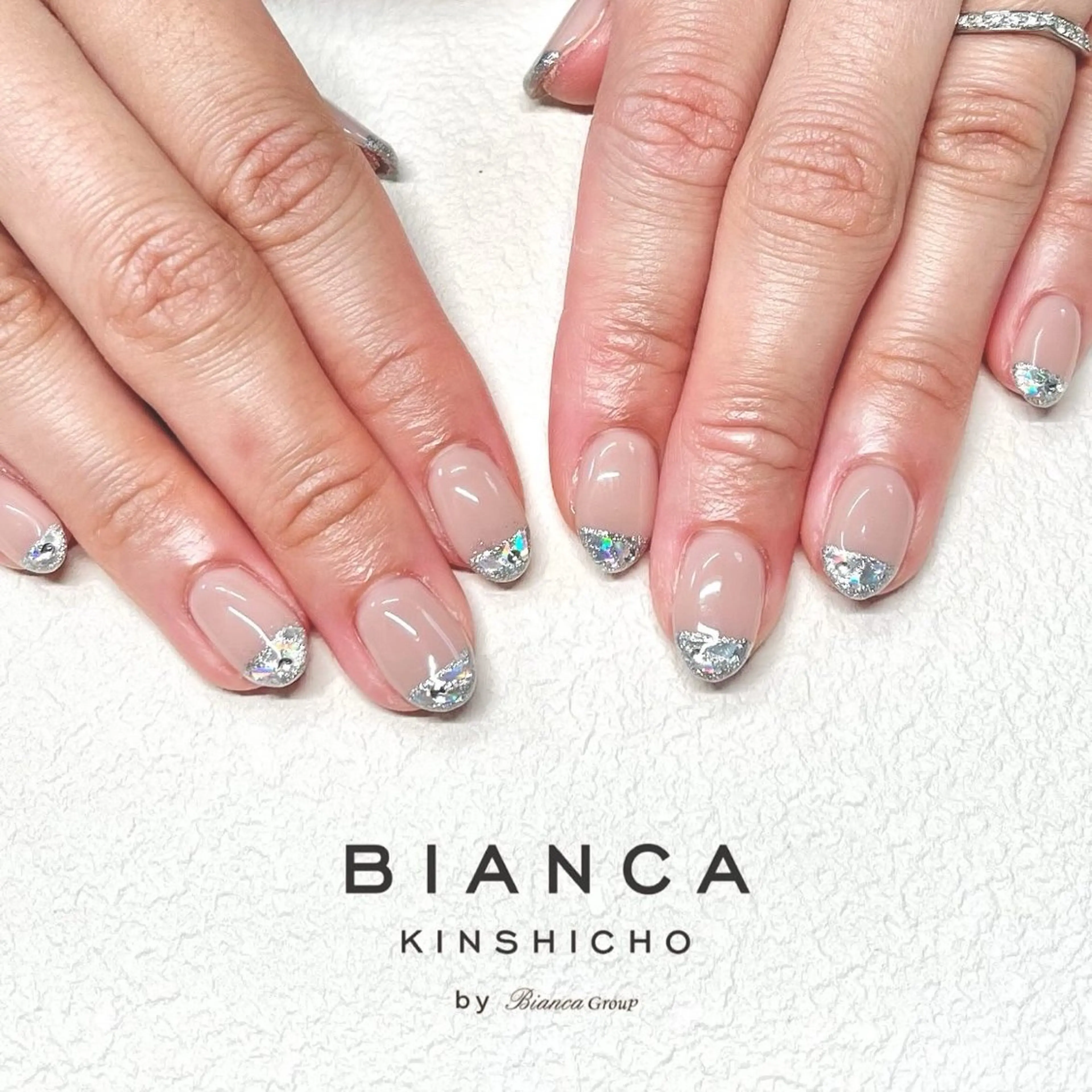 ネイル フレンチネイル ガラスフレンチ One’Ness所属・One’Ness Nana🤍のネイルデザイン