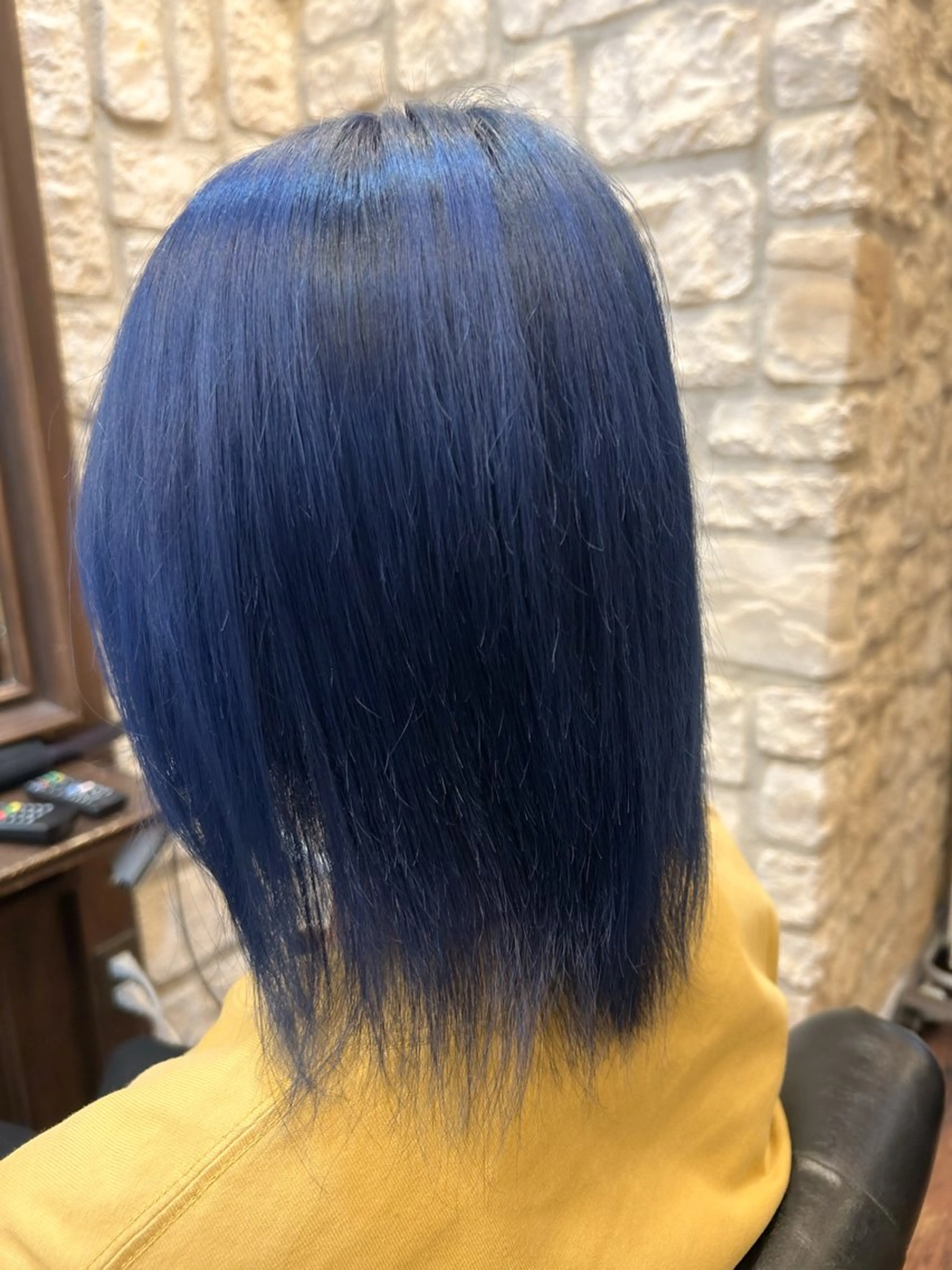 ショート カラー ブリーチ ブルーカラー グラデーションカラー 🪼宮当 亜海🪼のヘアスタイル