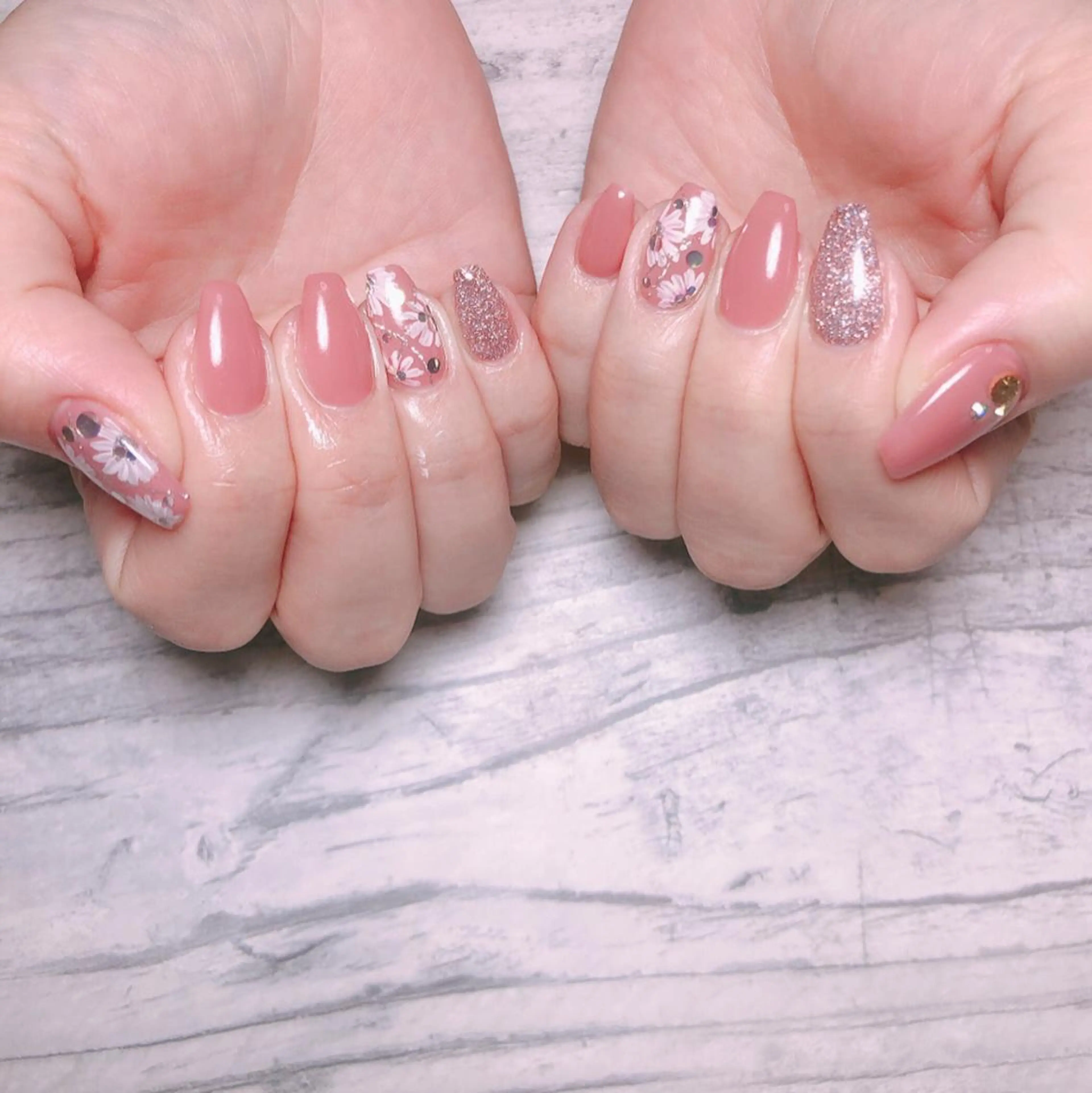 ネイル 個室ネイルサロンDolly  Girl〜ドーリーガール〜所属・DollyGirl KYOKOのネイルデザイン