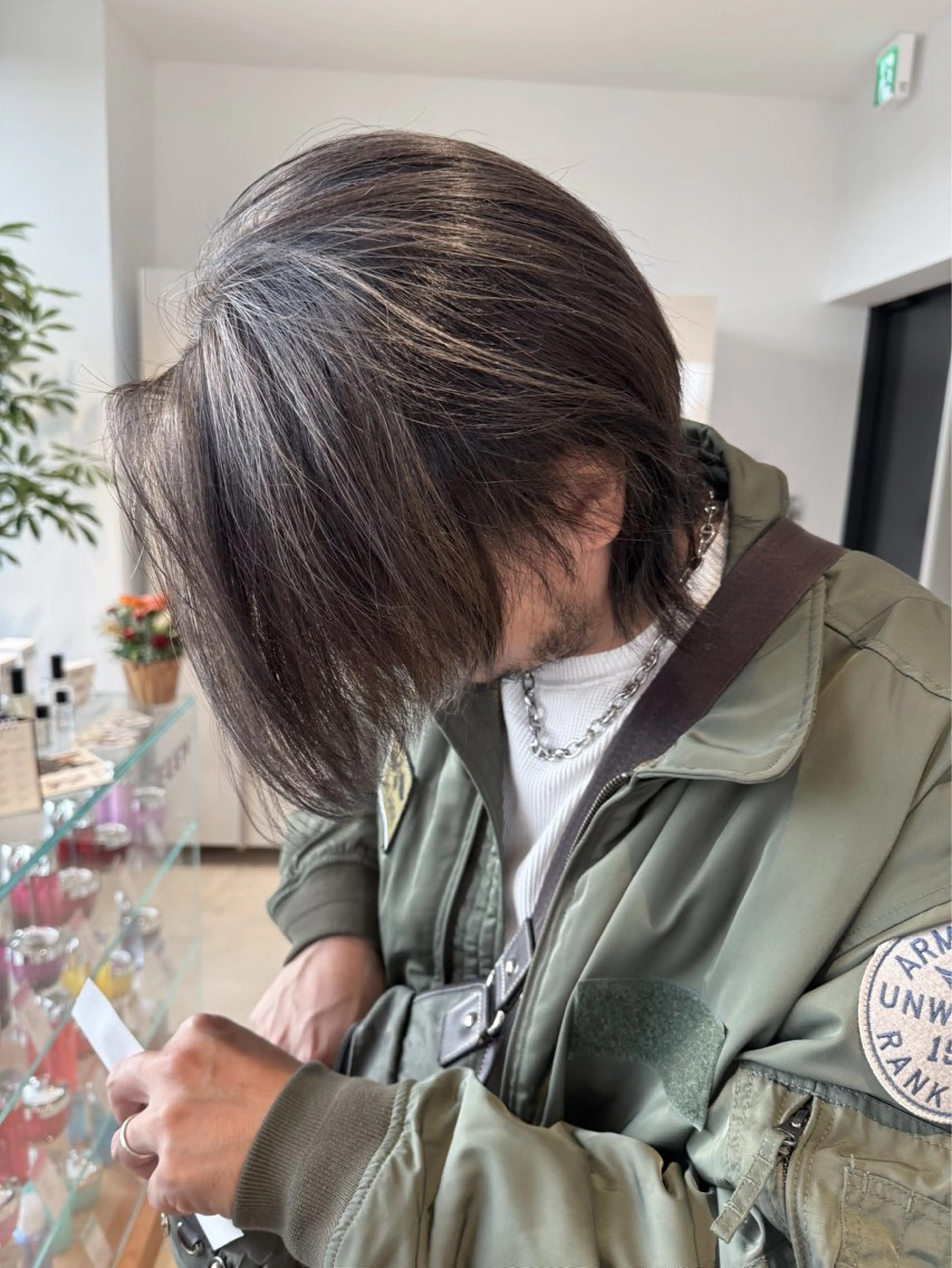 ショート カラー ブリーチ ブラウンカラー ダブルカラー ハイライトカラー イルミナカラー ヘアカラー トリートメント ELEN 向ヶ丘遊園のヘアスタイル