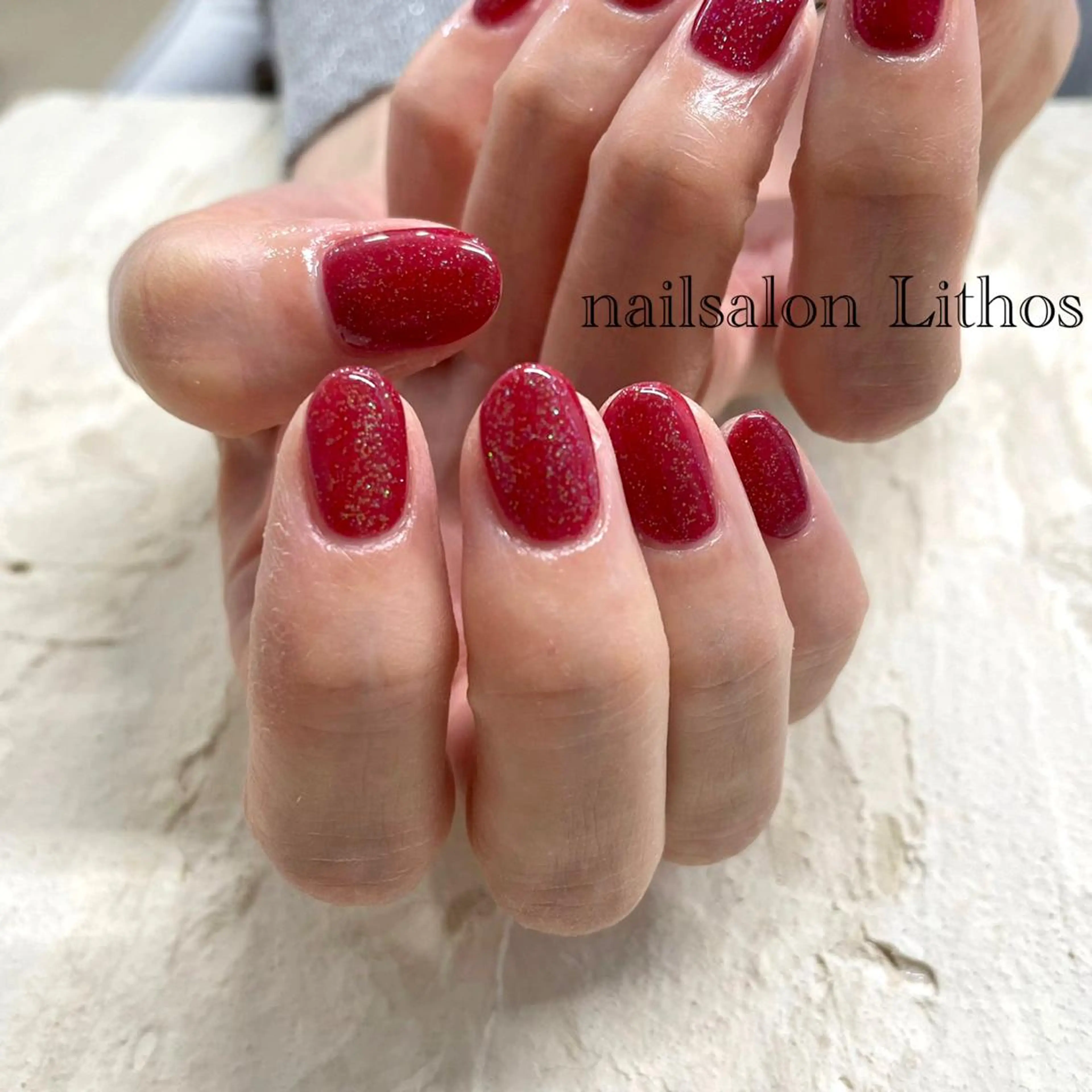 ネイル 赤色 ハンドネイル nailsalon Lithos所属・nailsalon Recontreのネイルデザイン