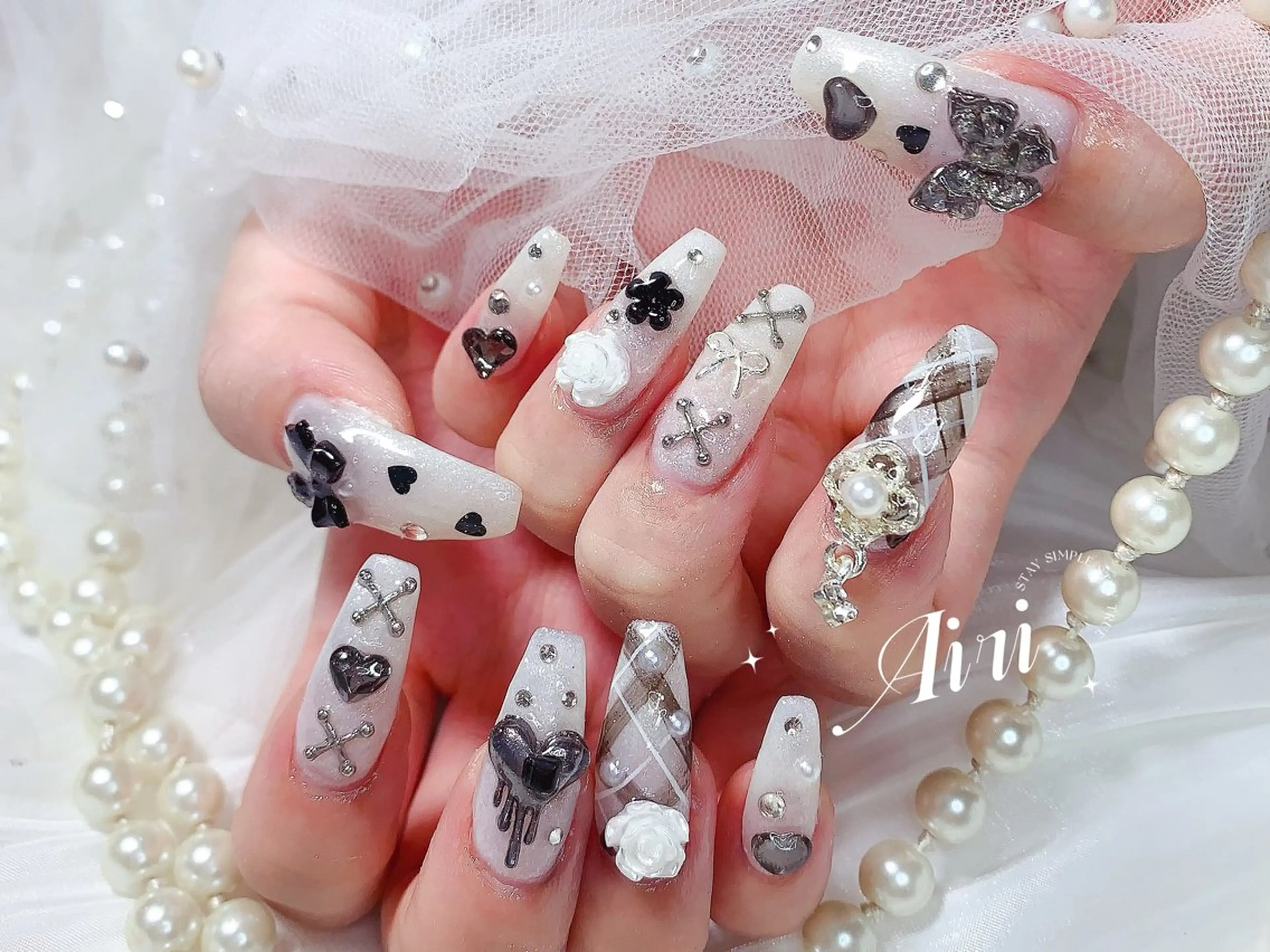 ネイル 桜ネイル フットネイル ジェルネイル 韓国ネイル ラメ(グリッター) ハンドネイル ネイルサロンAiri 長さ出し·シンプルのネイルデザイン