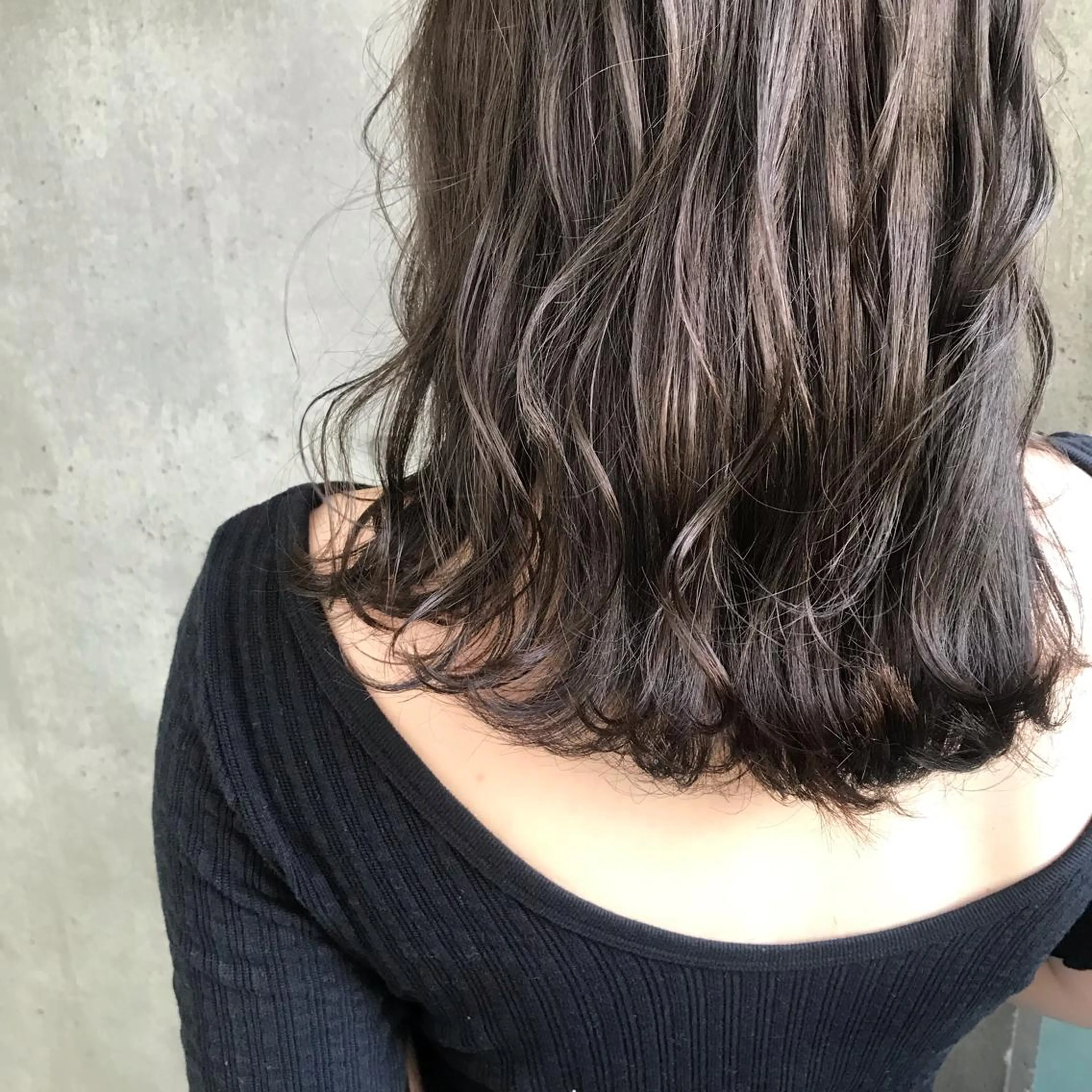 ミディアム 松本平太郎美容室大宮店所属・もりたみかこ 美容師お休み中のヘアスタイル