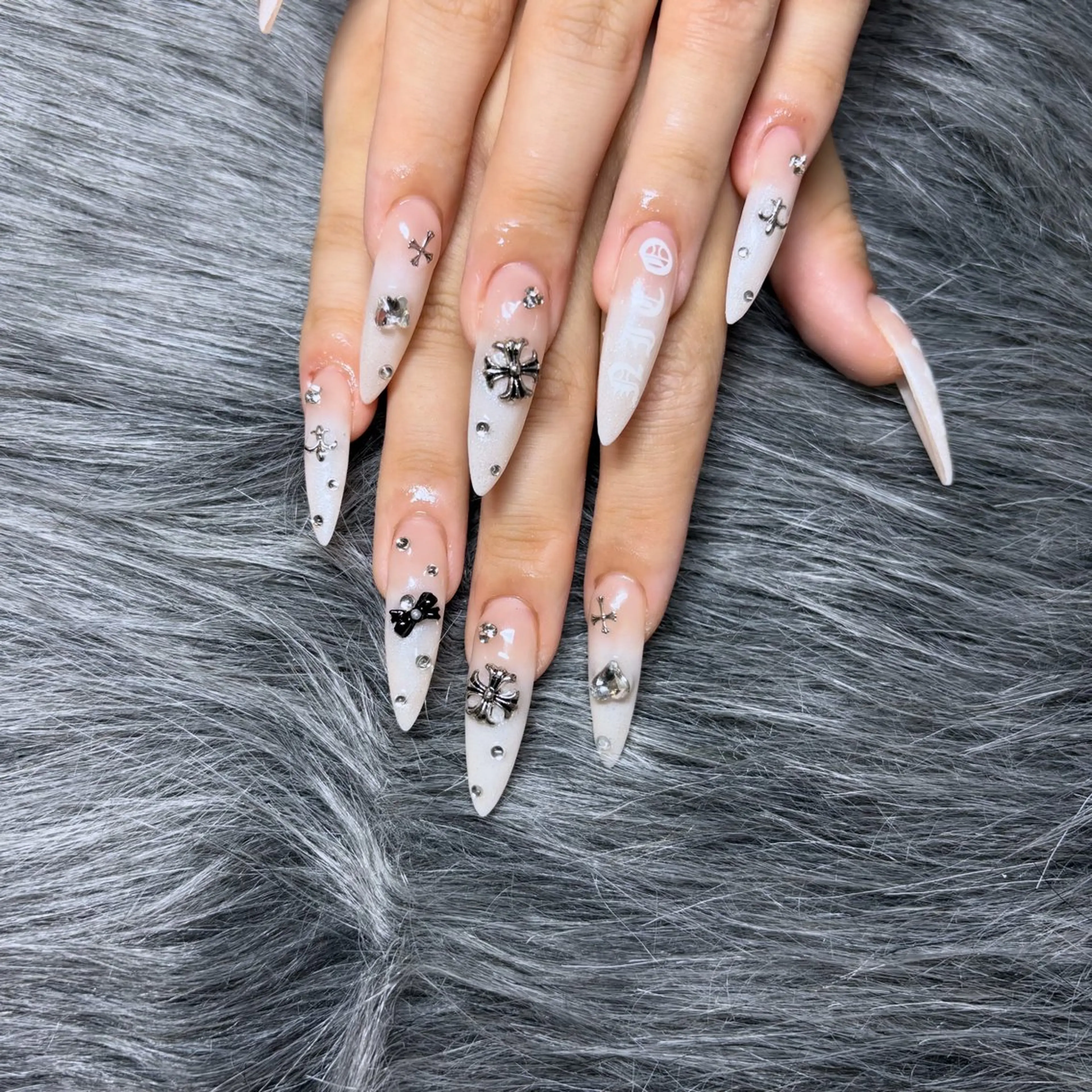 ネイル ハンドネイル 𝑗𝑢𝑛𝑛𝑎 𝑛𝑎𝑖𝑙のネイルデザイン